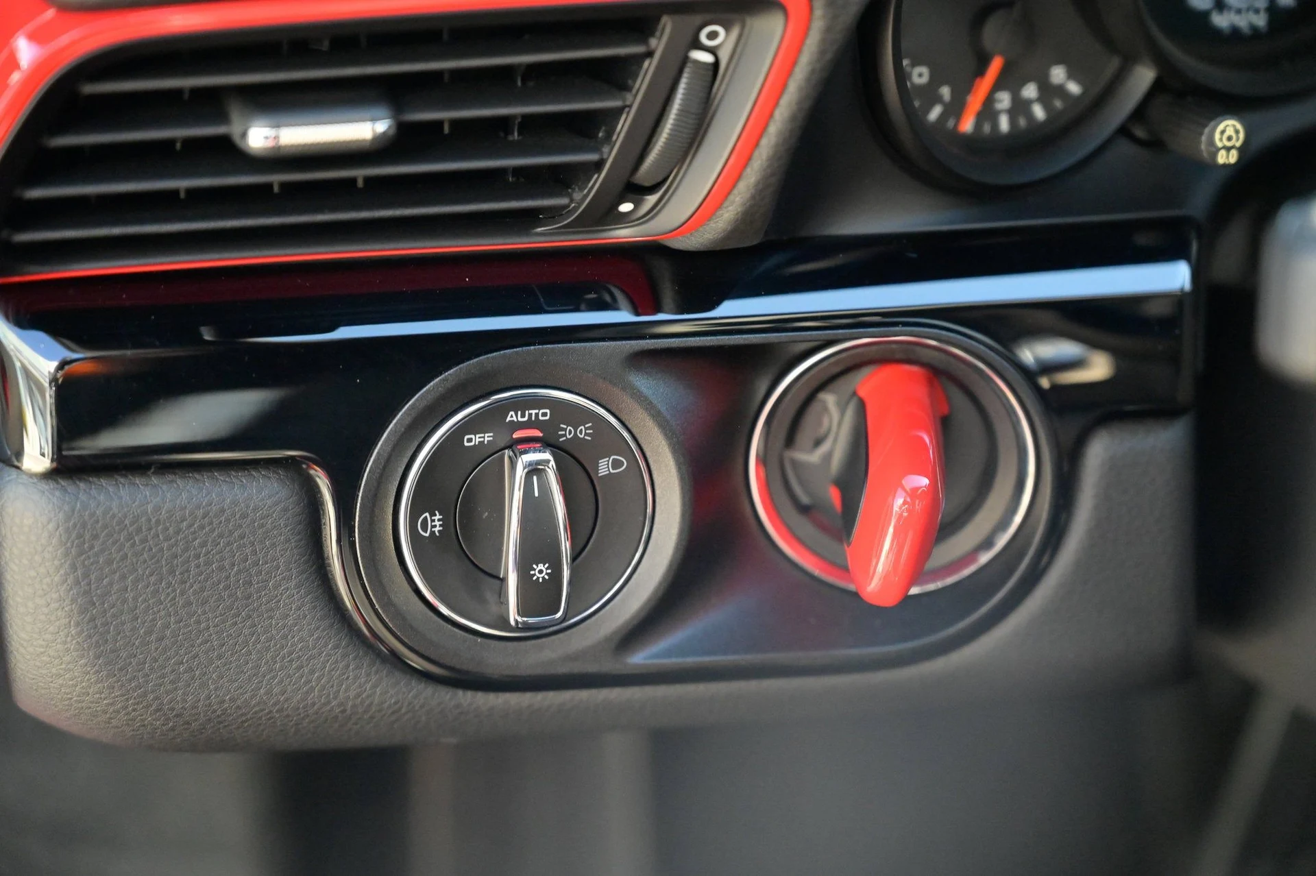 mph021_842706365_cf183f497bc24b60aa873f1f962a54ed_1b8d14ec8c