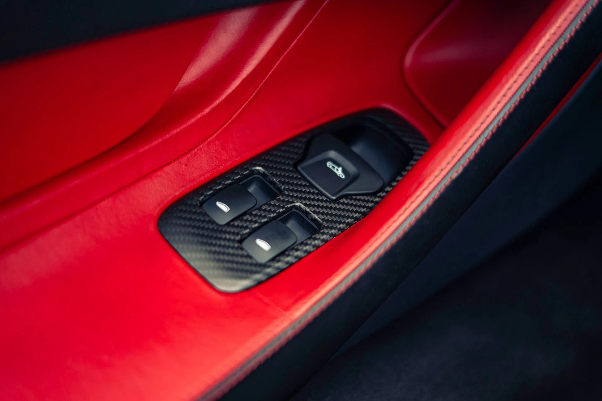 mph021_8472541_Used_2019_Mc_Laren_570_S_Spider_1779318587_c9d2a4eab5