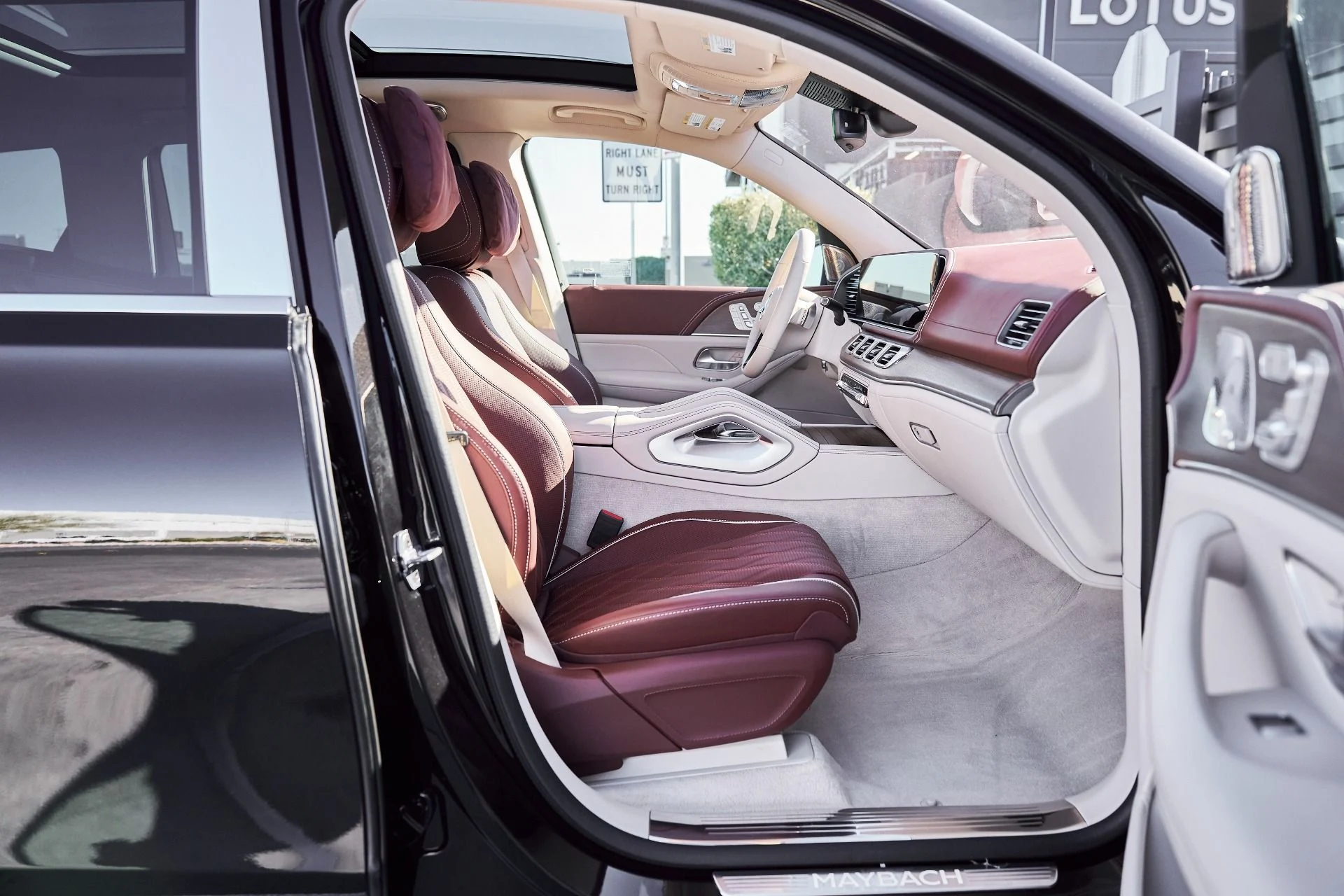 mph021_849874030_Used_2026_Mercedes_Benz_GLS_Maybach_GLS_600_1772593184_dc4c870783