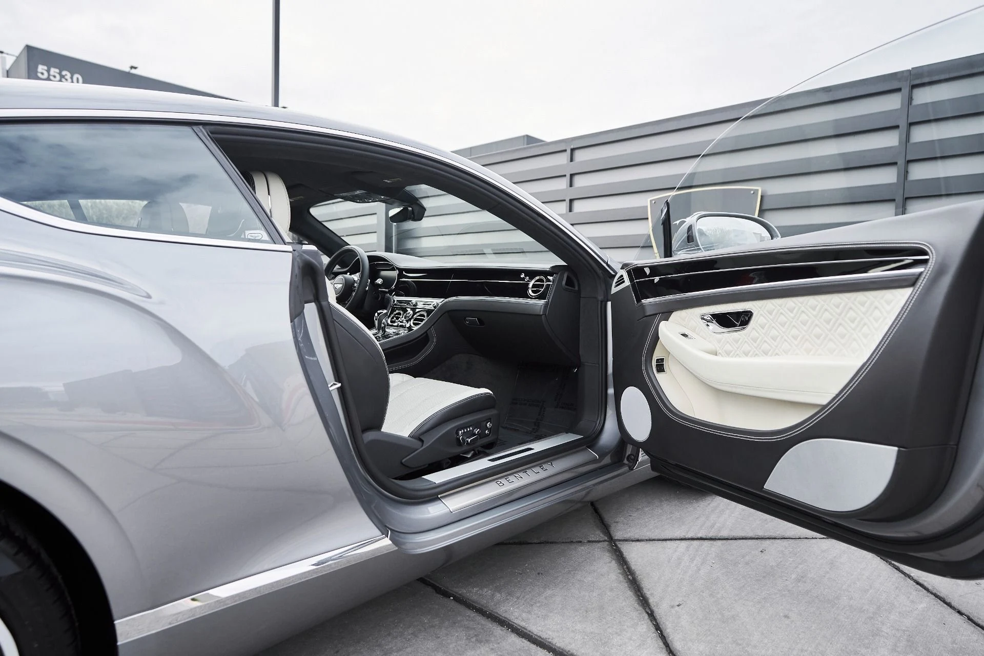 mph021_854343965_Used_2021_Bentley_Continental_GT_V8_1764018692_46ae8c0da0