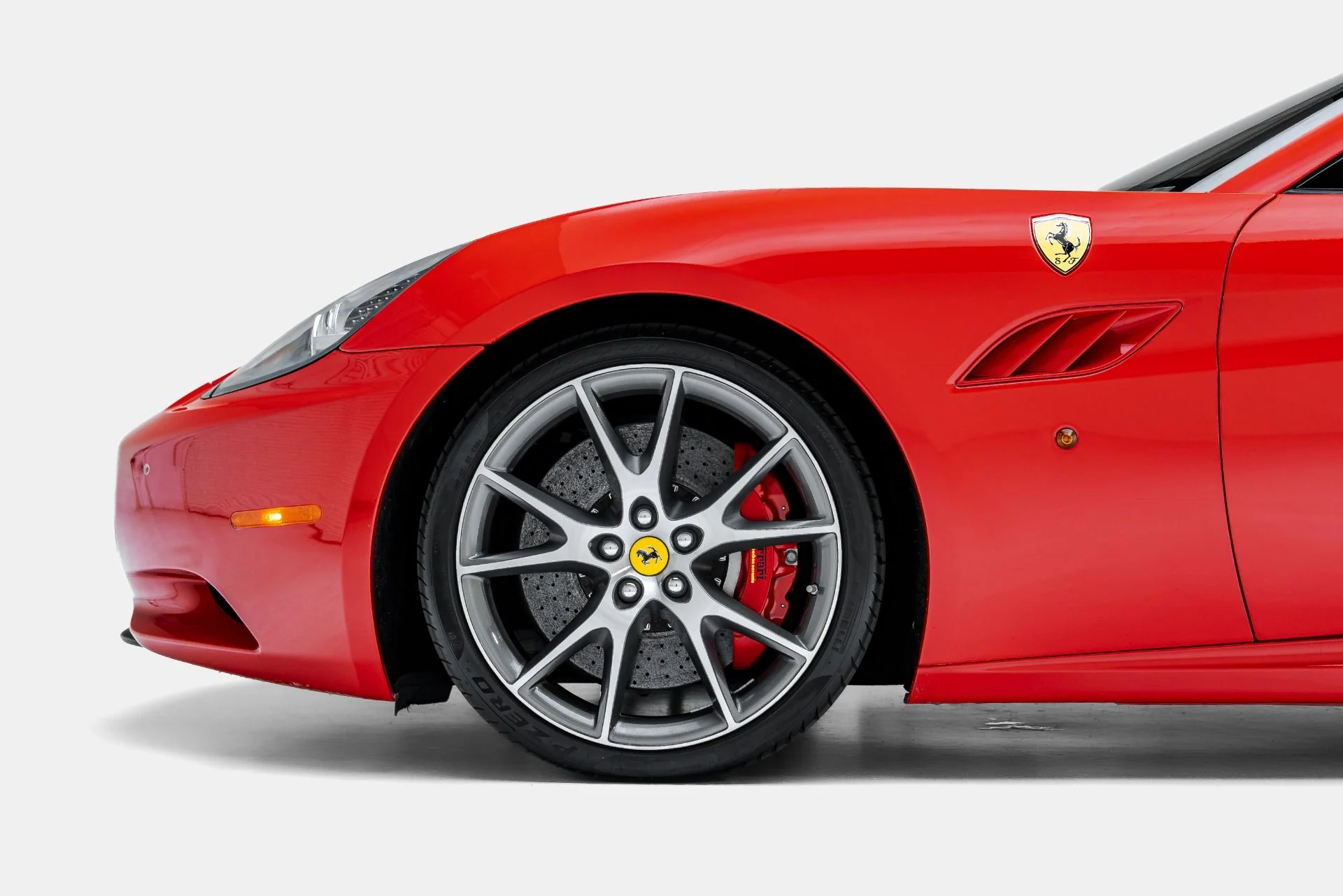 mph021_856633475_Used_2011_Ferrari_California_1793140848_f014eb50cb