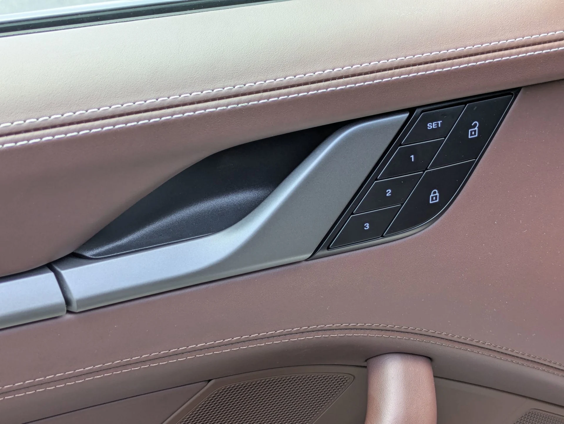 mph021_859038412_5c3390b87a4bcd6f2992c088f27ef5bfx_325c40422c