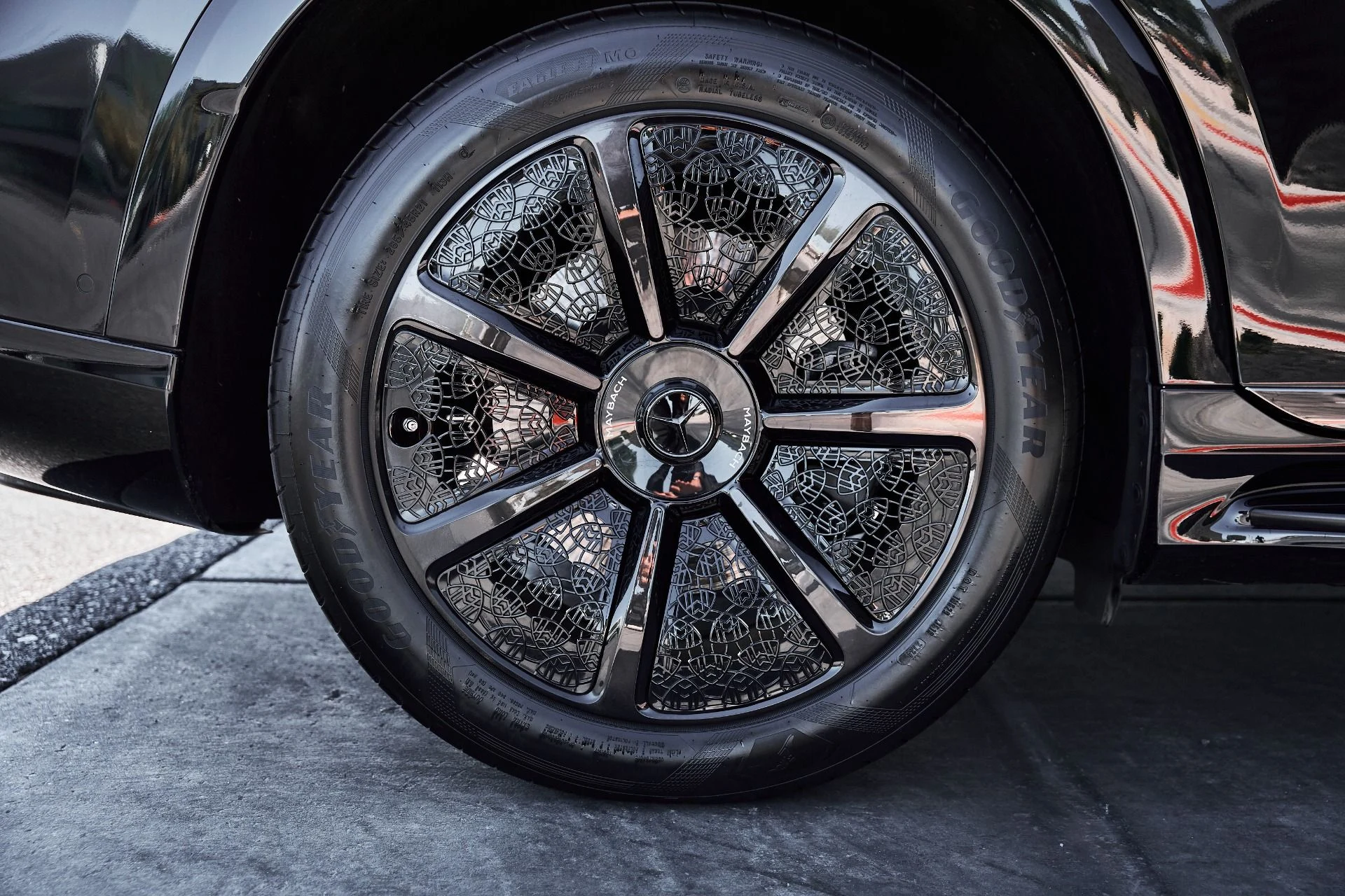 mph021_862458432_Used_2024_Mercedes_Benz_EQS_Maybach_EQS_680_1775326014_0ed3c78a72