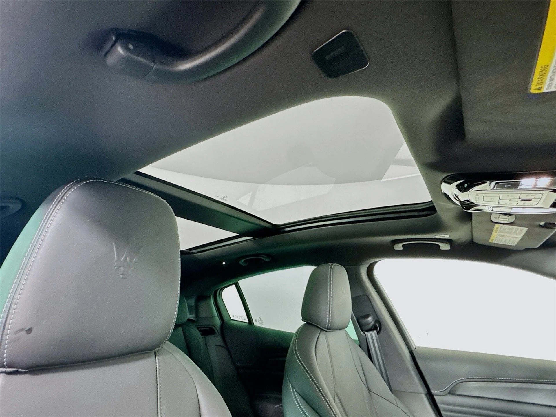 mph021_862919743_fad523545ec3dc0cd2faea06881a2626x_cee77cbd47