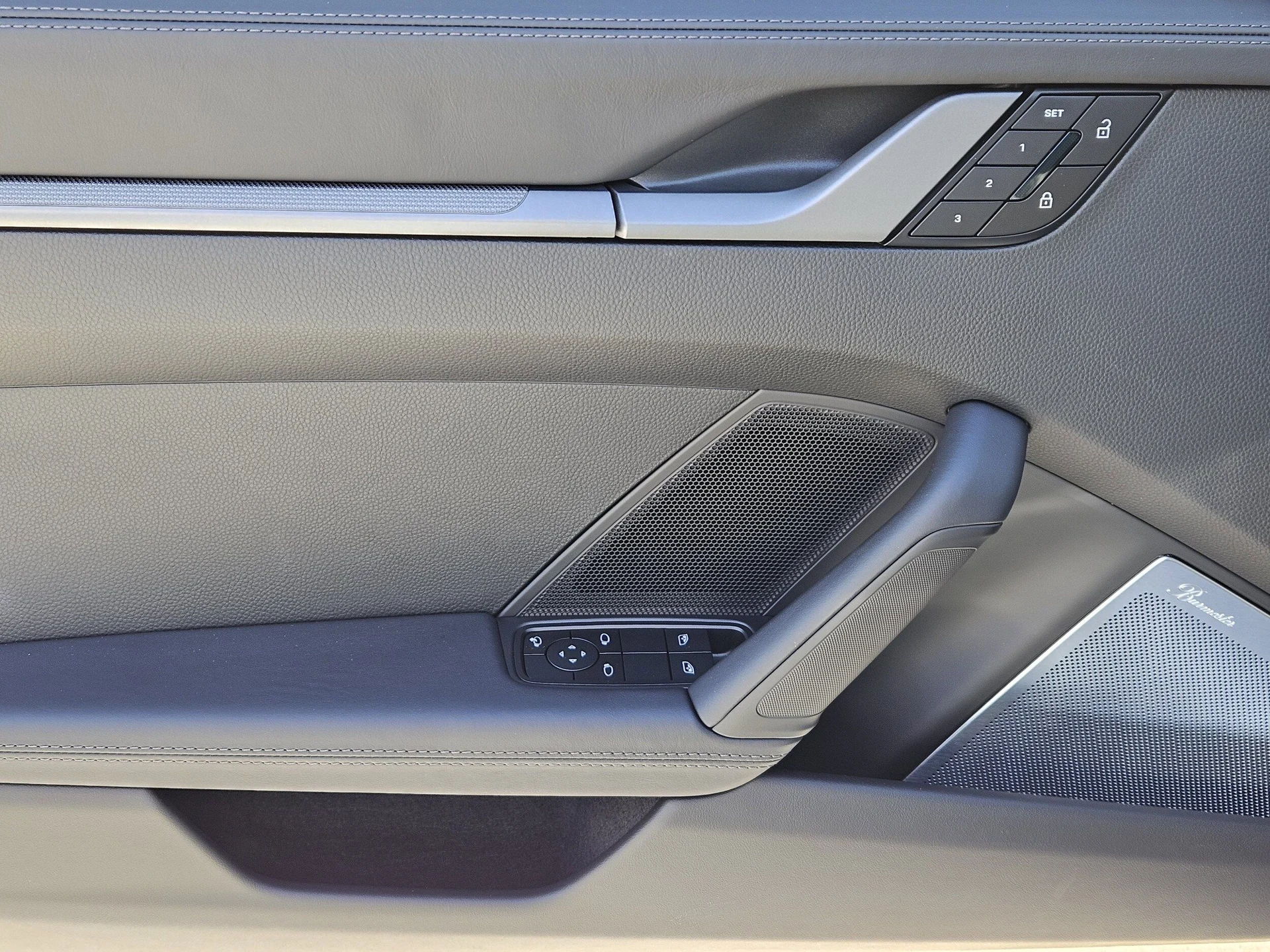 mph021_864424486_2ccca5c919534addfdefb3460a756468x_646b0cf605