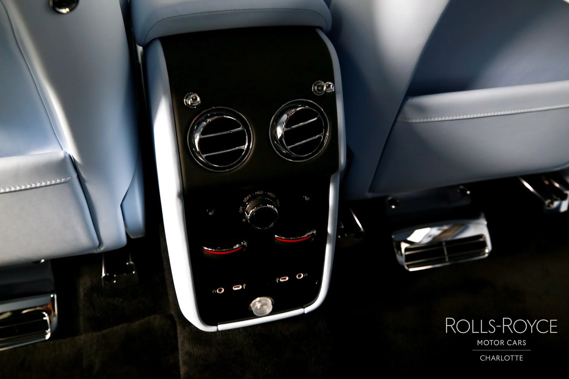 mph021_868943071_Used_2026_Rolls_Royce_Cullinan_1759509260_2db362666e