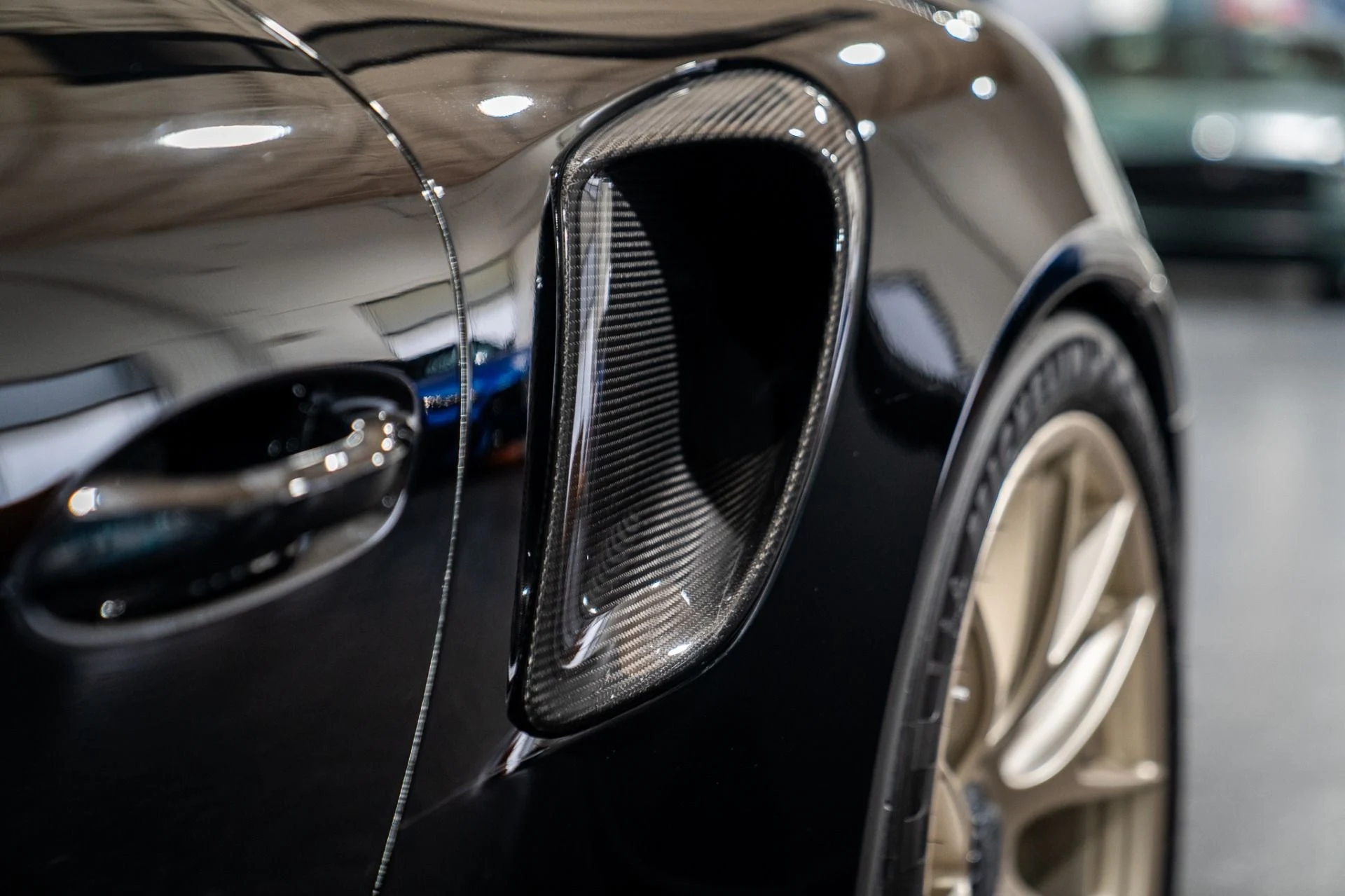 mph021_869026272_Used_2018_Porsche_911_GT_2_RS_Weissach_Pack_Mag_Wheels_1770226696_2b96aa003a