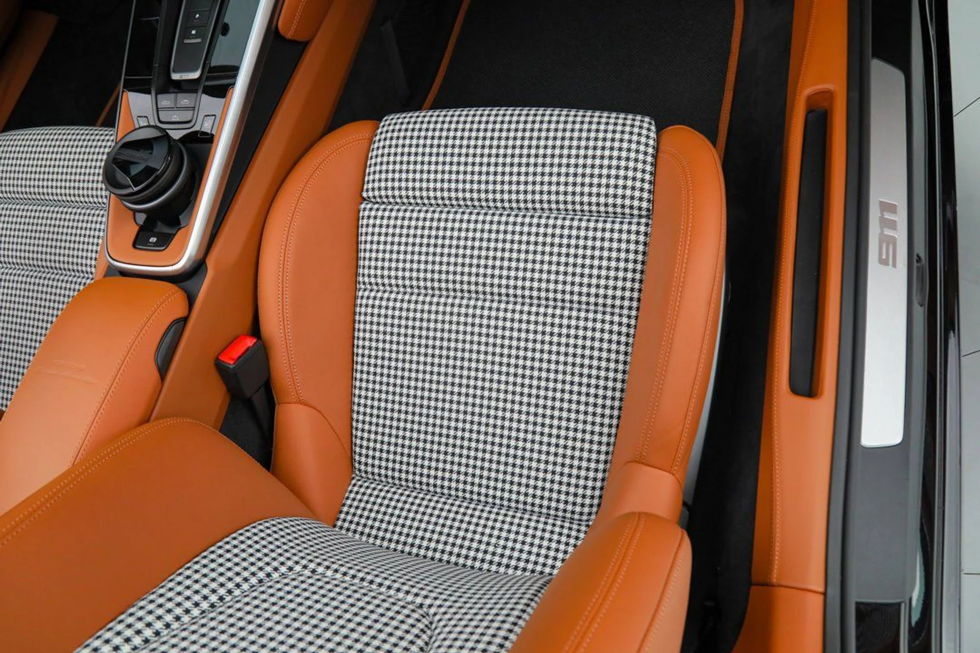 mph021_871487404_45e46a191ad1a2f2390f78a03d3881b7_60a85514a0