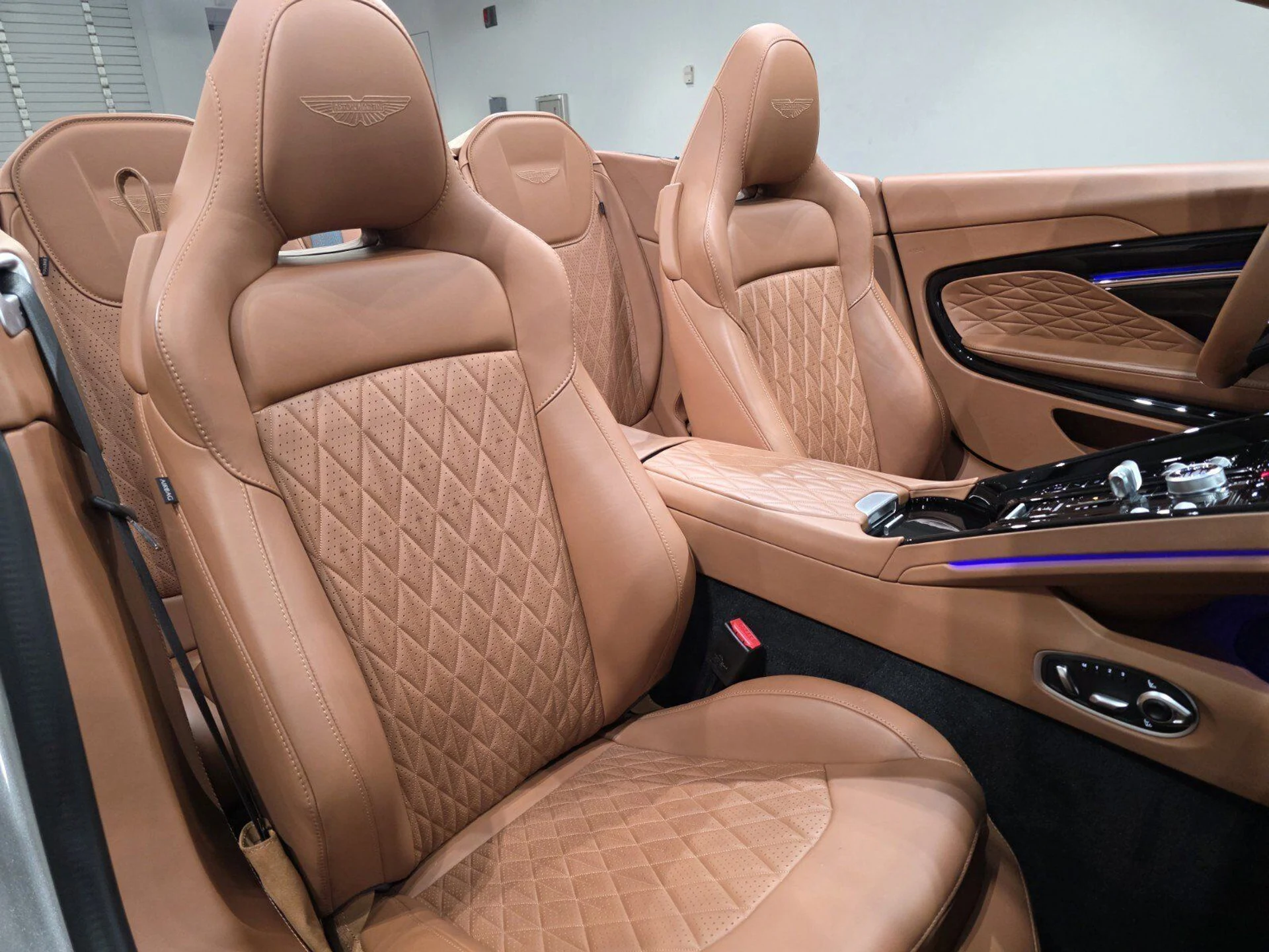 mph021_876430918_6f54dc1d679c9631a6f4458b531db102_e65f4af60e