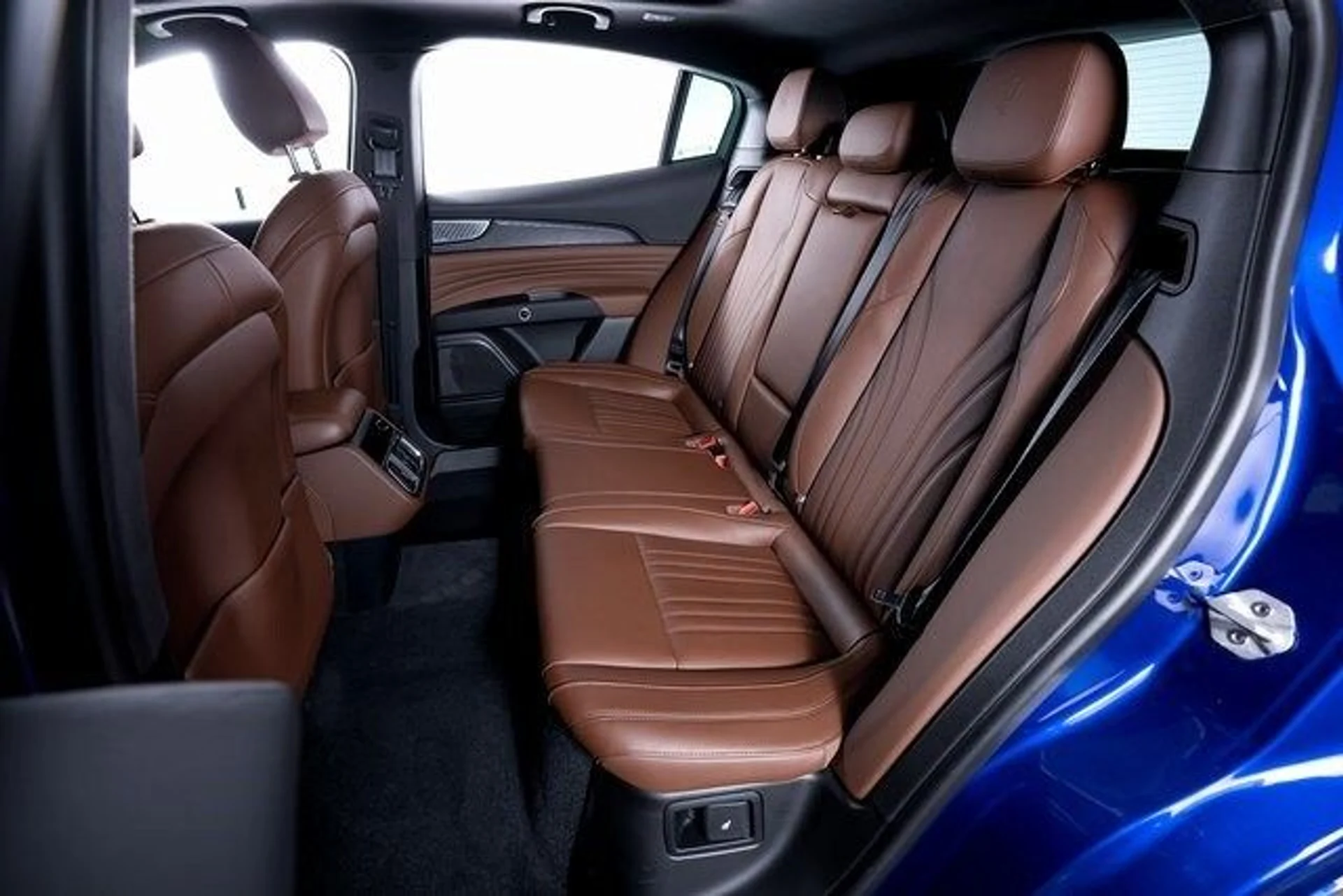 mph021_881815954_5bc89c460cc82e76744ddfbdc0bf8828x_3d0ae98ab3