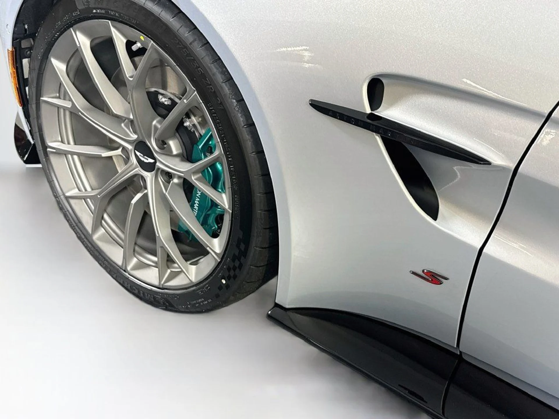 mph021_885251198_new_2026_aston_martin_vantage_scoupe_11350_23082936_23_1024_48dd5475f8
