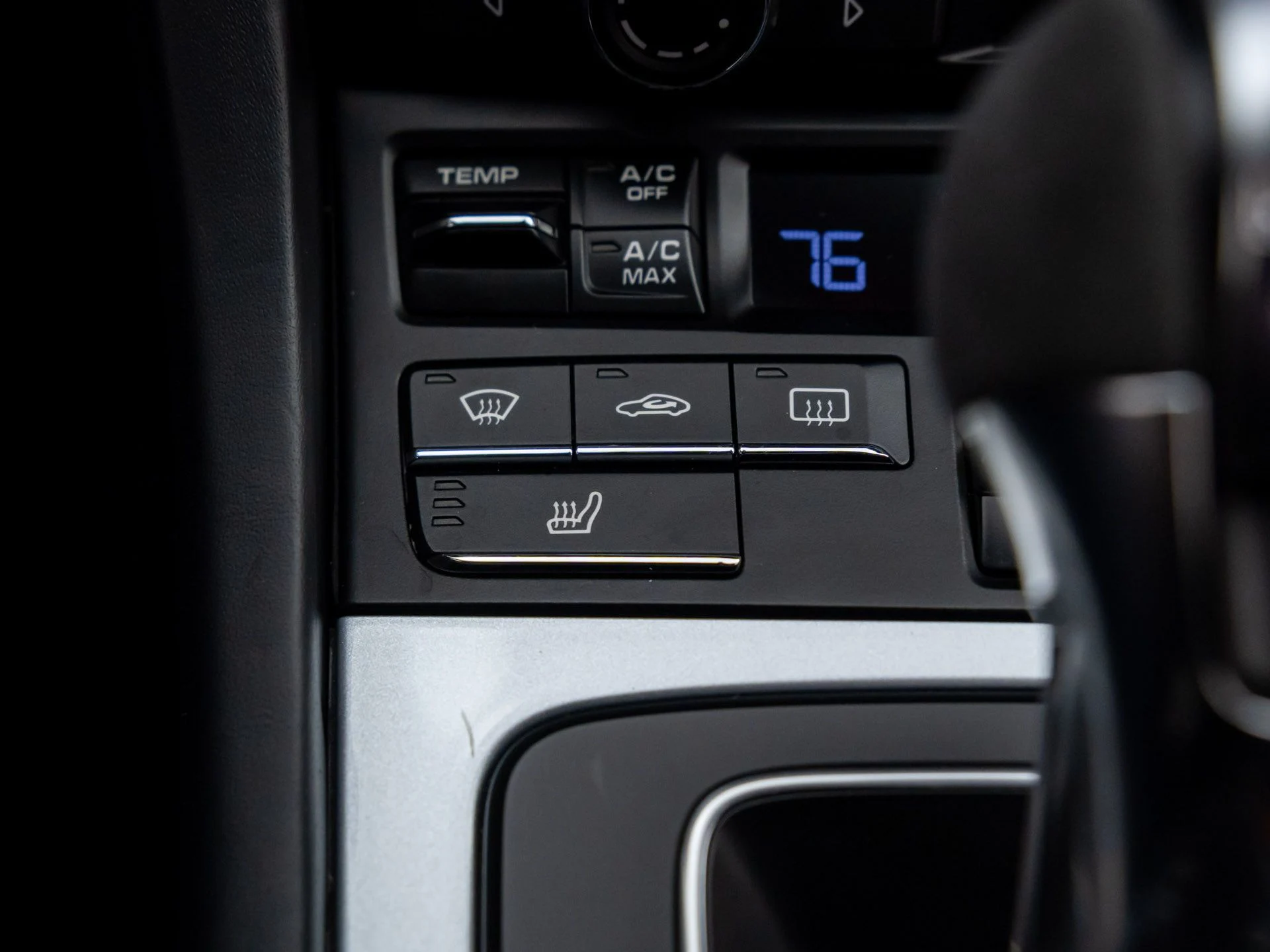 mph021_889855465_d8347be8c177a70d491135e4c5f5a802x_cde59a19a1