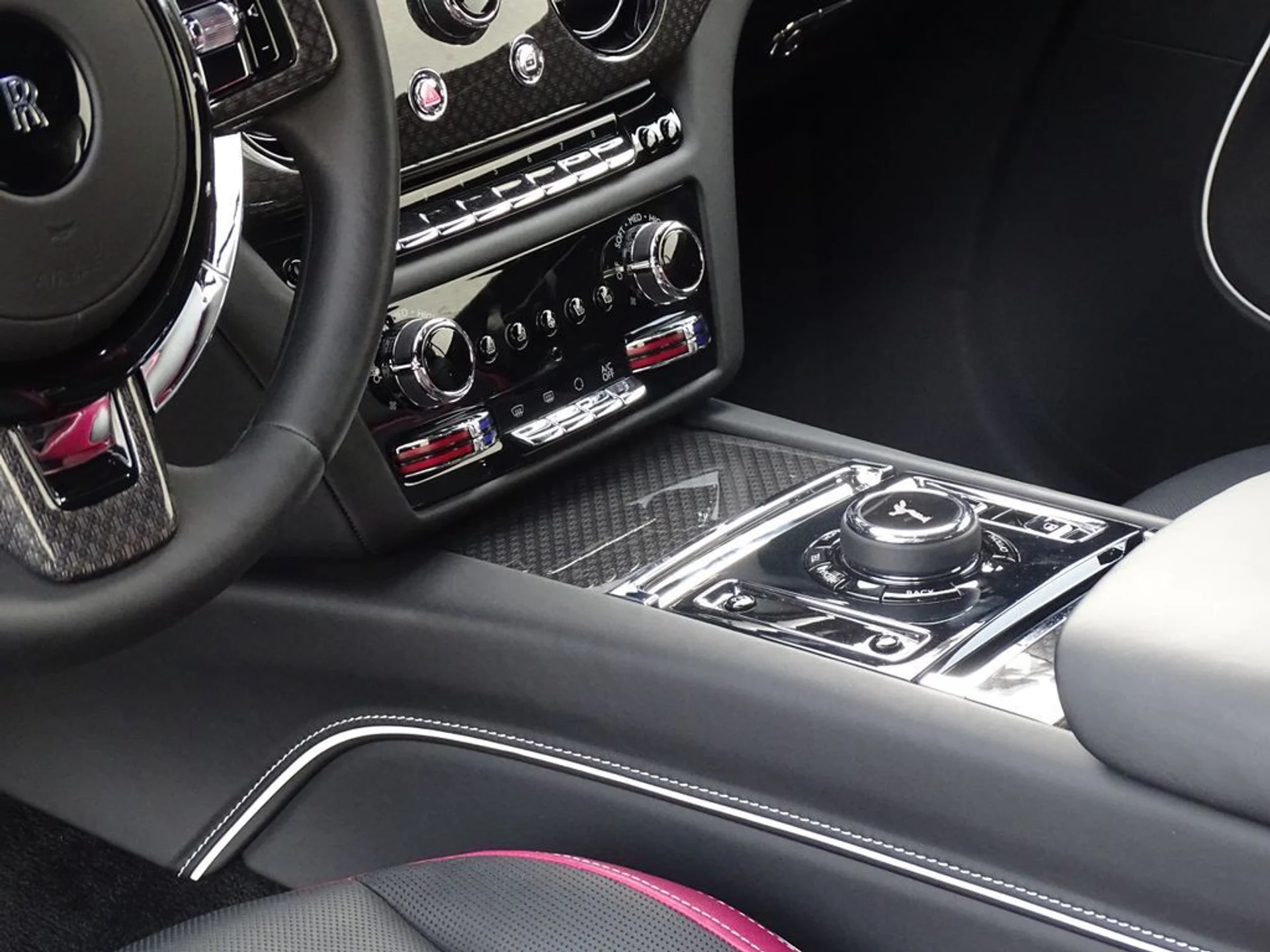 mph021_891064459_b656cb15420fd3811efcfce99e993ad0x_9946306728