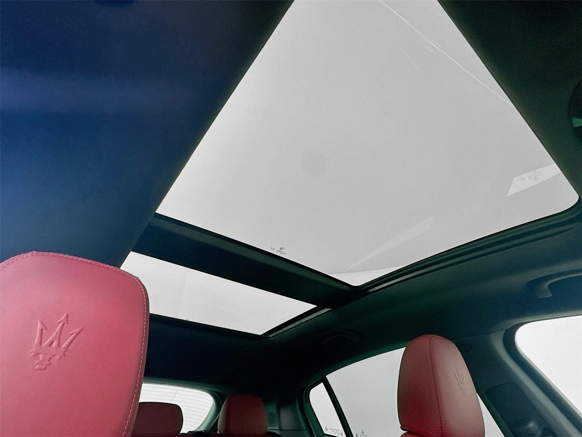 mph021_895306906_dc26236f21ced206d64a11d698dc0e5cx_4428b76ed2