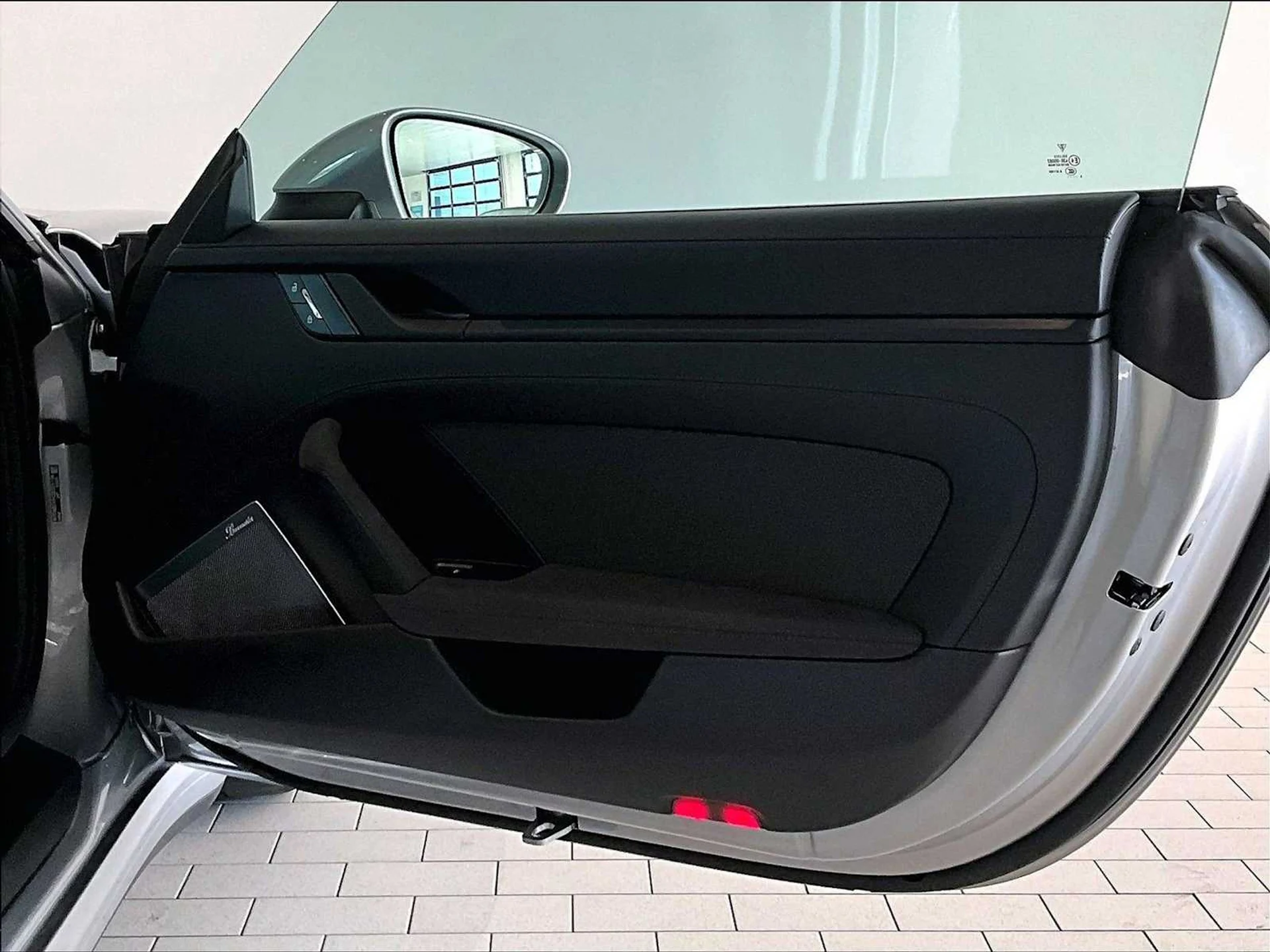 mph021_897550412_e288921613ab719370ebd723607672cbx_e216aec565