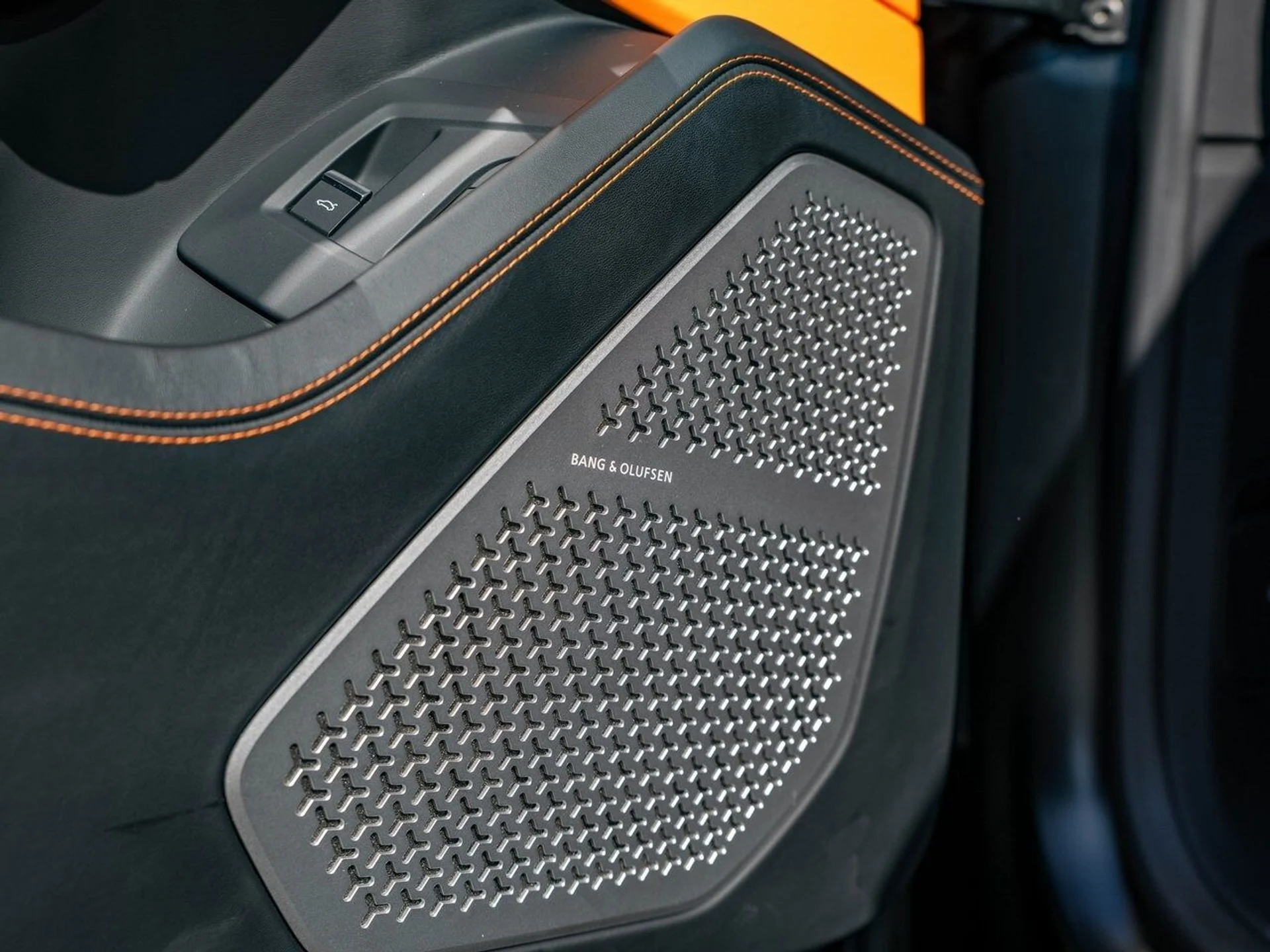 mph021_898360823_f58477d950c912136bdc8fe295b2816fx_a56fe854db