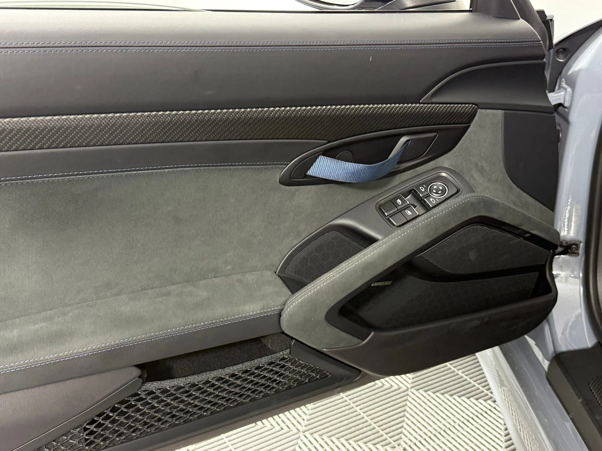 mph021_902411979_ba6d6a31e38e50aa44ee906f2a4b2954x_0bbb551097