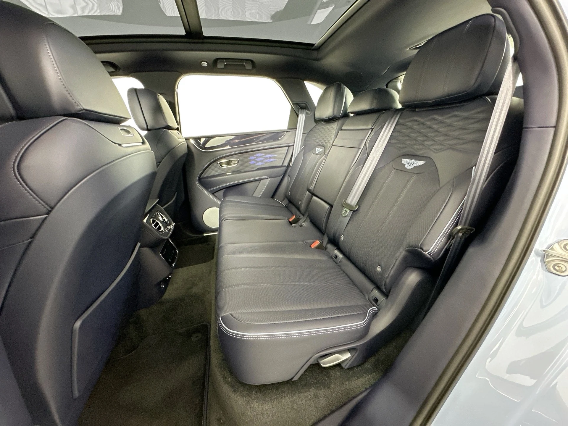 mph021_903095501_22_b8a3bfc32b