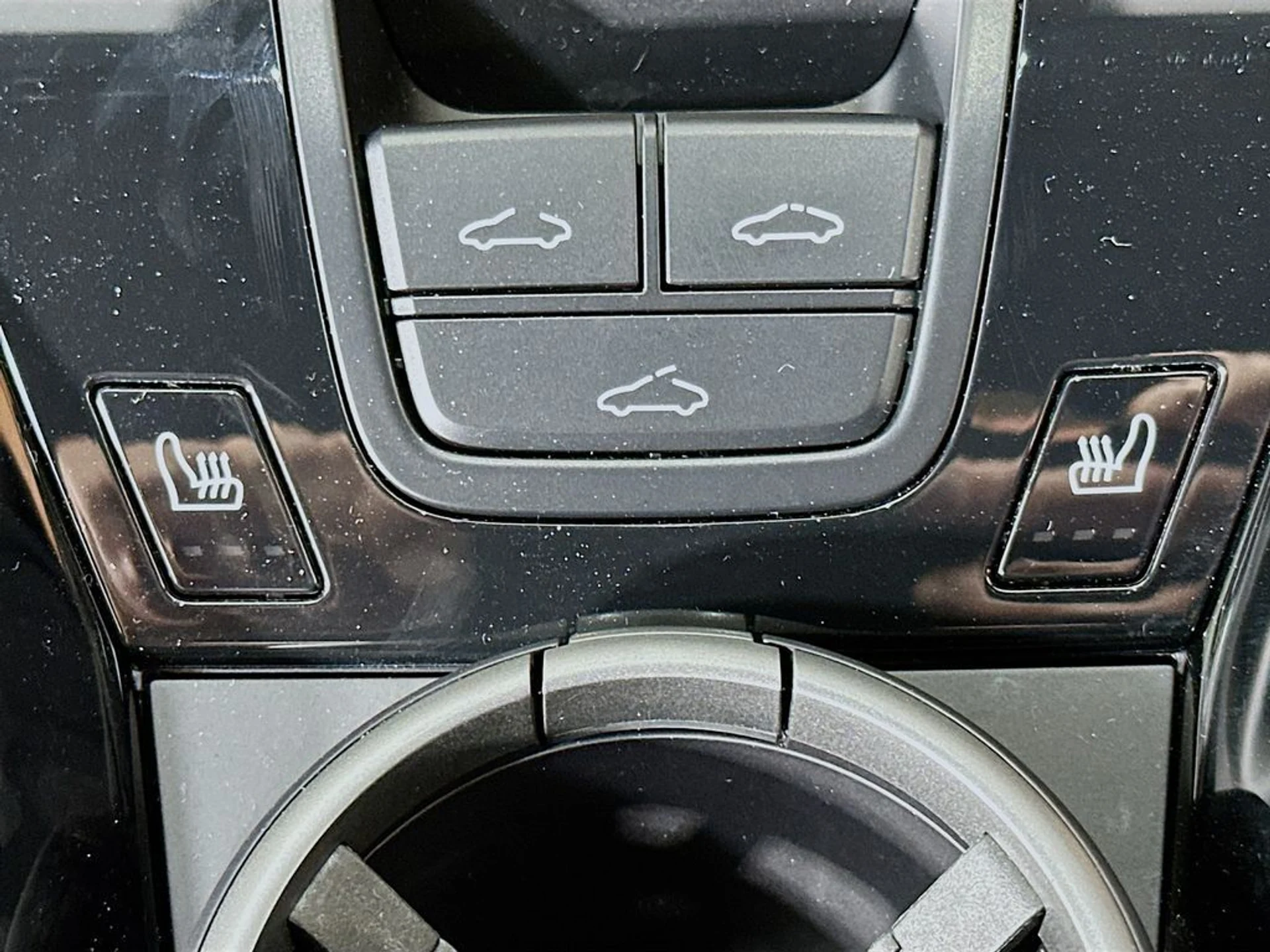 mph021_917966045_05446b8813f924a99d25734be928d39ex_4f734079de