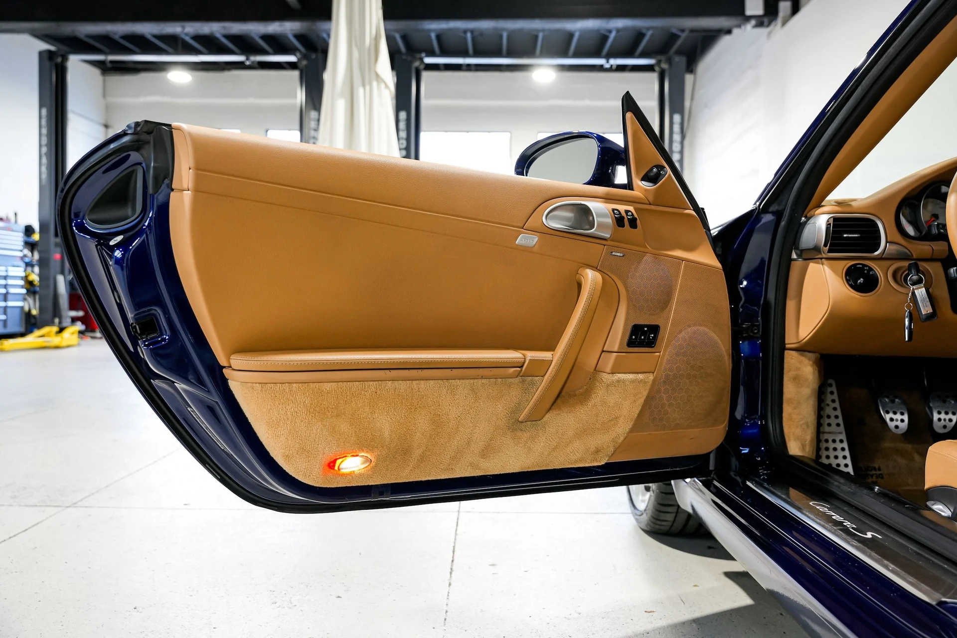 mph021_919220853_b51f589e094d288ad61c3d23bf1e2eb5x_f13b8c0587