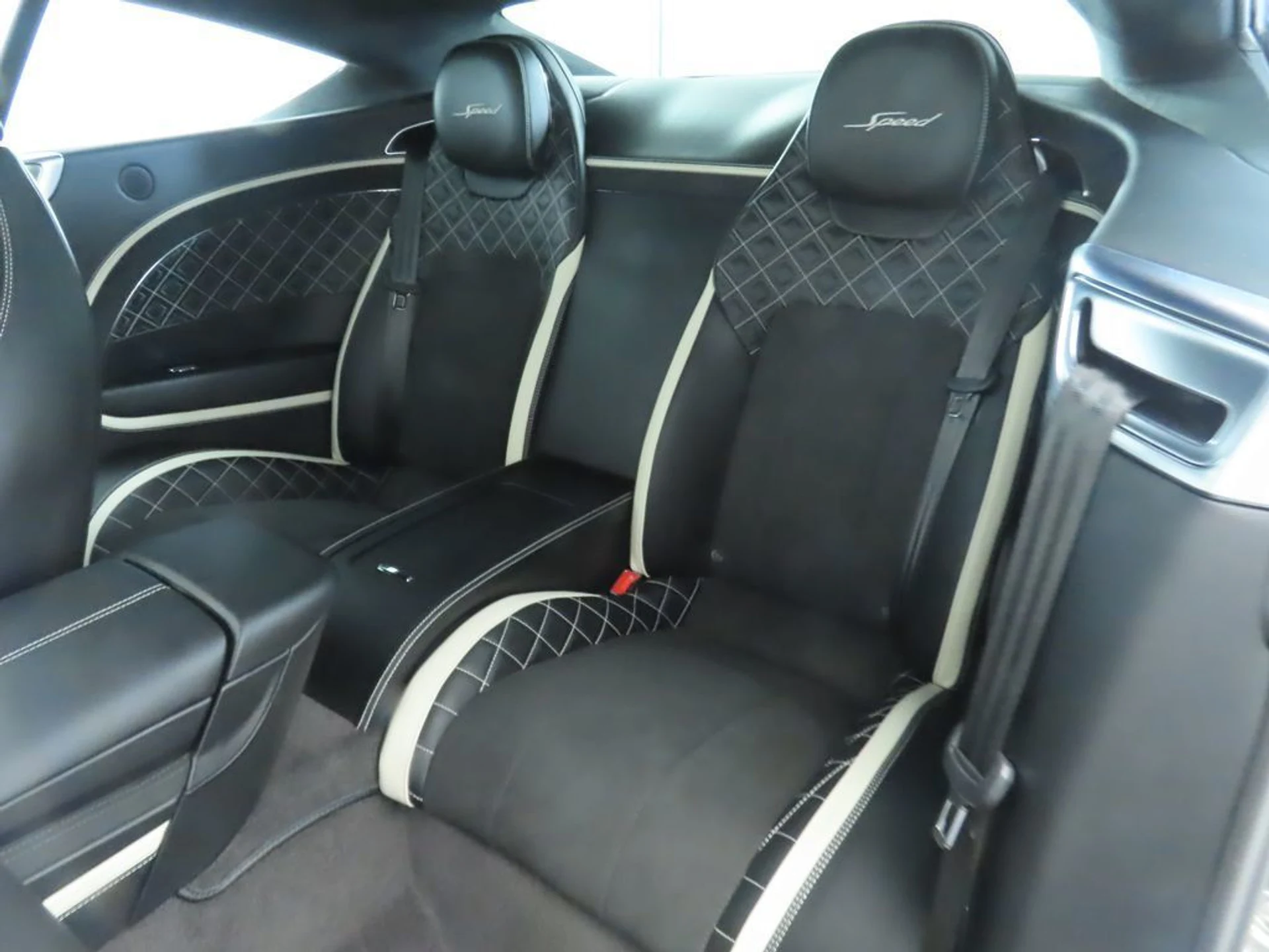 mph021_920759472_used_2024_bentley_continental_gtspeedcoupe_8119_22898884_22_1024_cbe4354c73