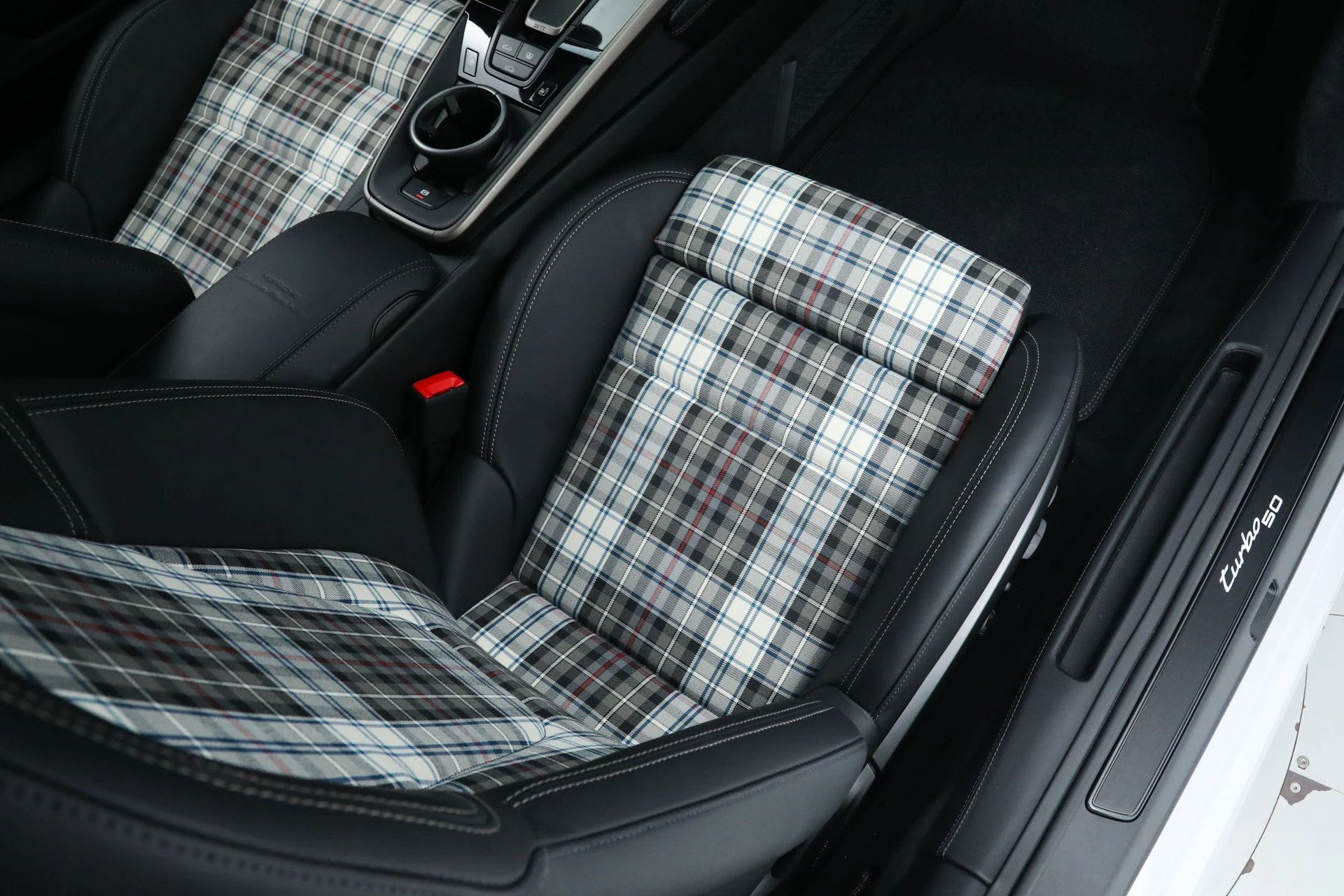 mph021_923836699_cabb9373978de1f080b5b6c2ebca96c7_c176ca64d9