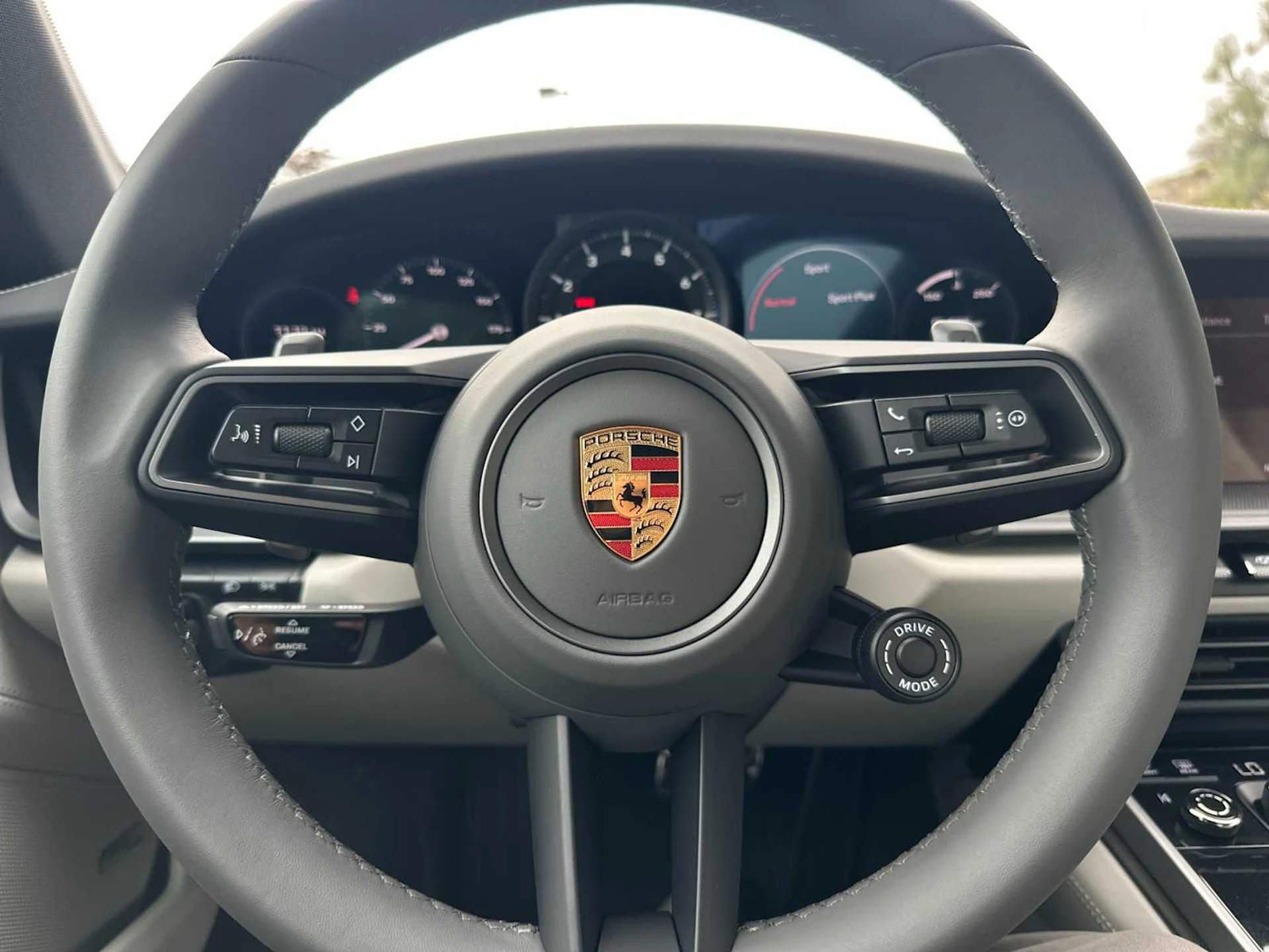 mph021_933943662_aa72b5cb22dac2ca9dd5333d5b34f37ex_72fc492014