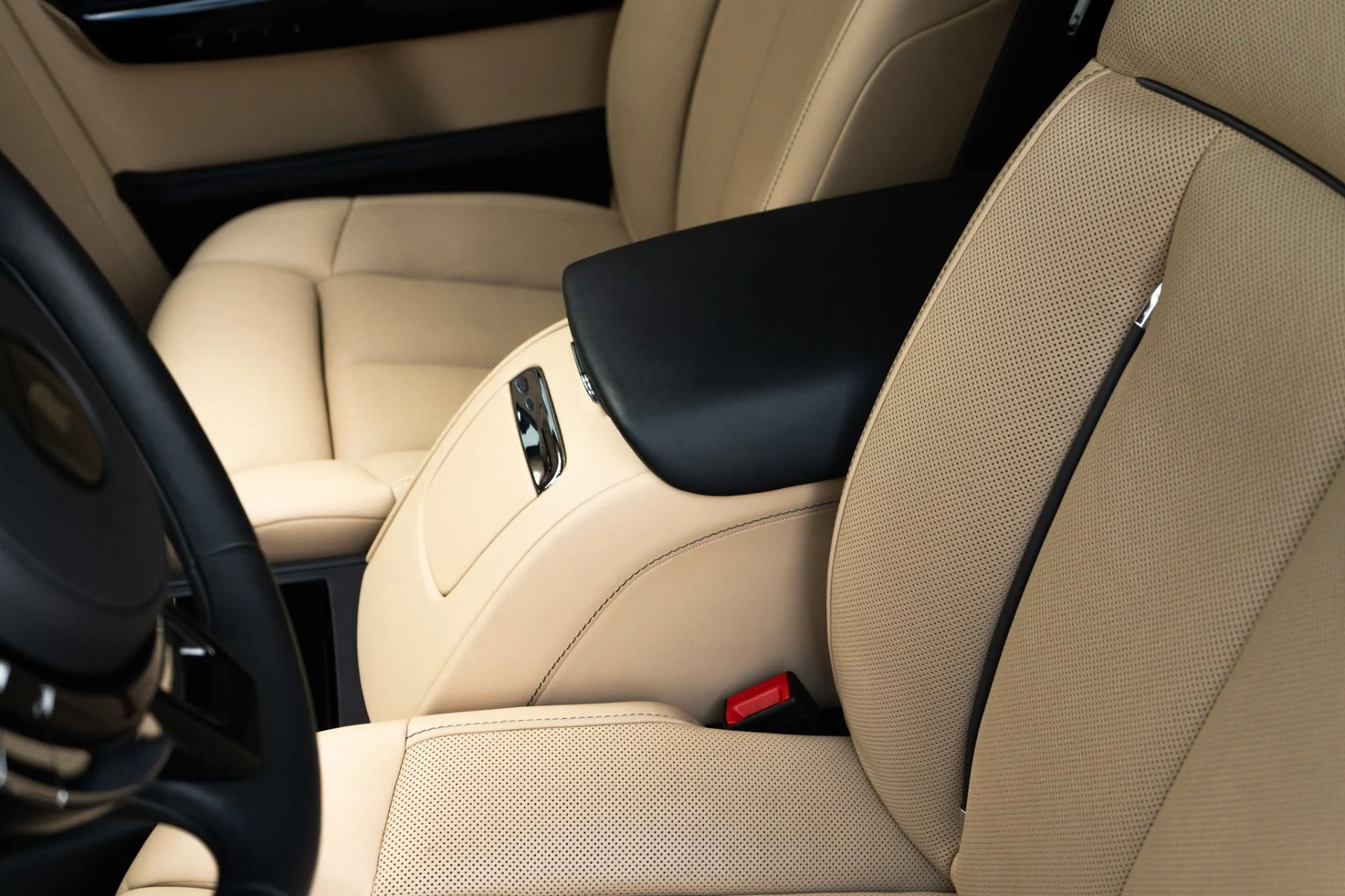 mph021_93624663_Used_2022_Rolls_Royce_Phantom_EWB_1771455948_c5288d2b80