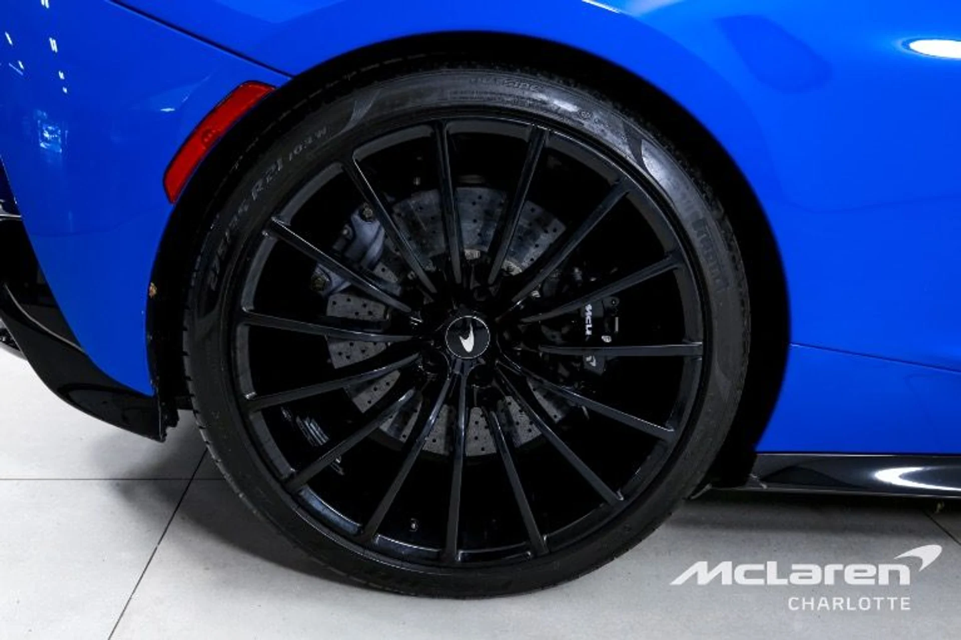 mph021_940555803_Used_2020_Mc_Laren_GT_3ddb28a7df