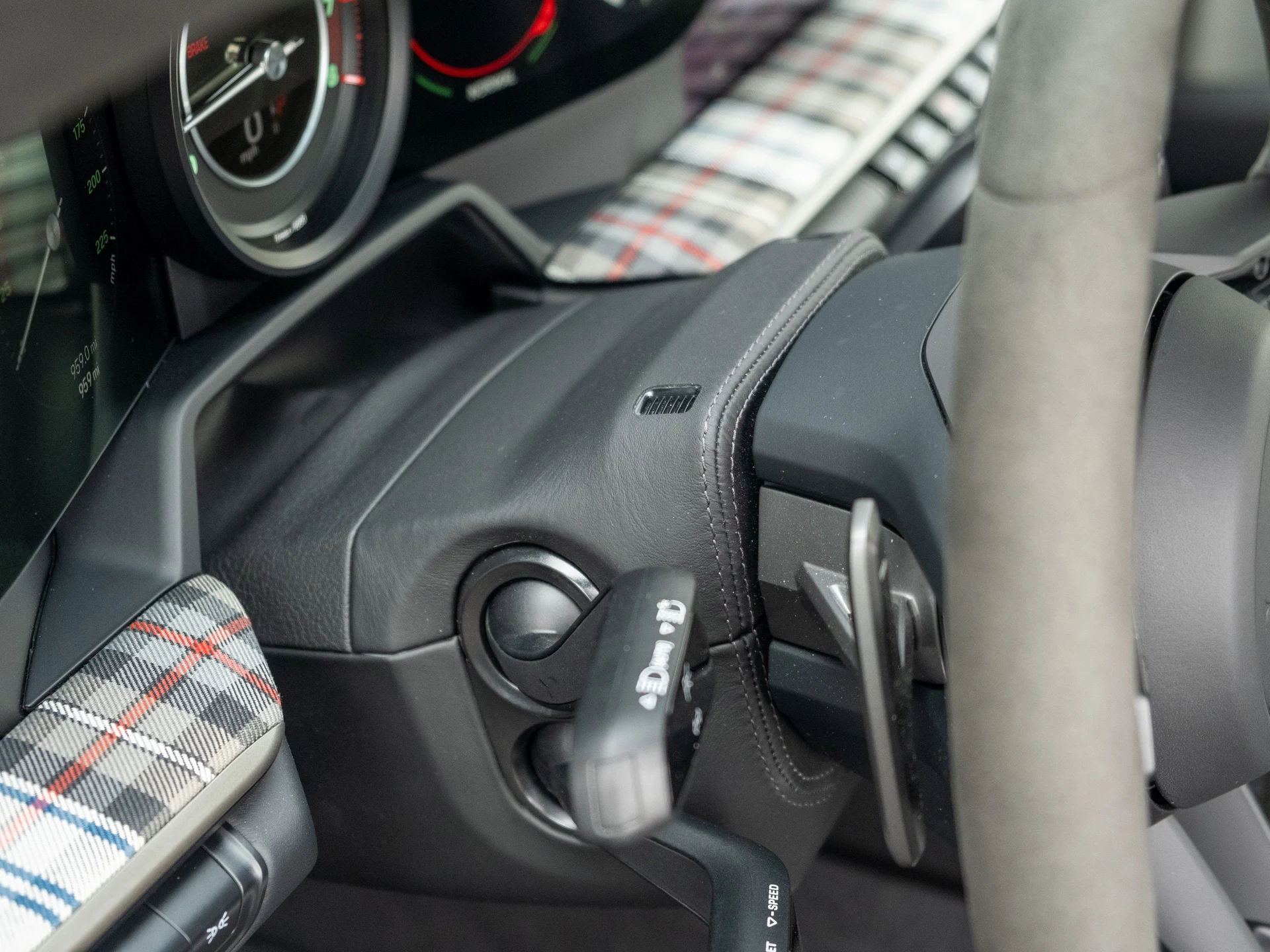 mph021_941101897_22_c735fb0002