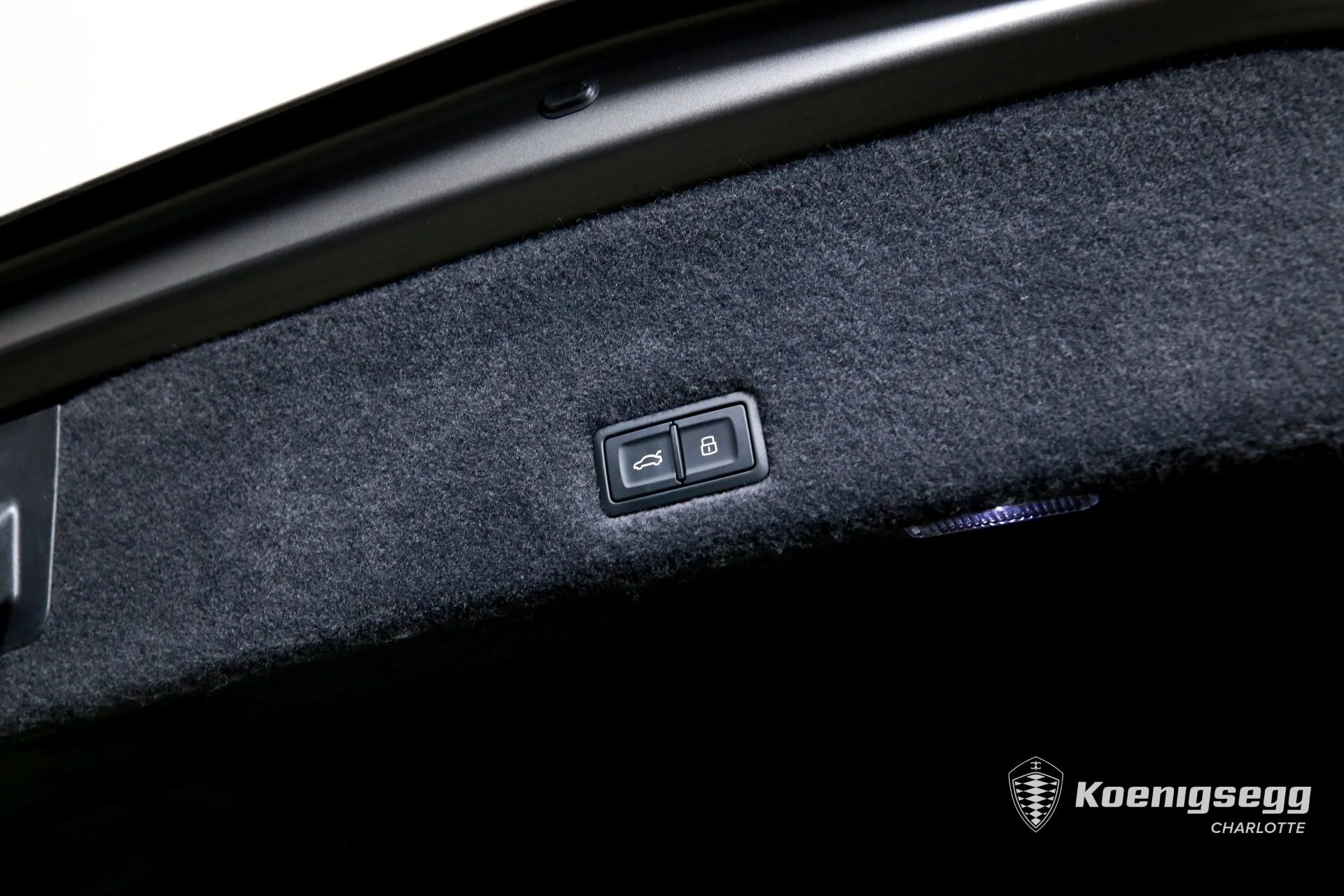 mph021_942071014_Used_2022_Lamborghini_Urus_GRAPHITE_CAPSULE_1761055774_c22a58bc7b