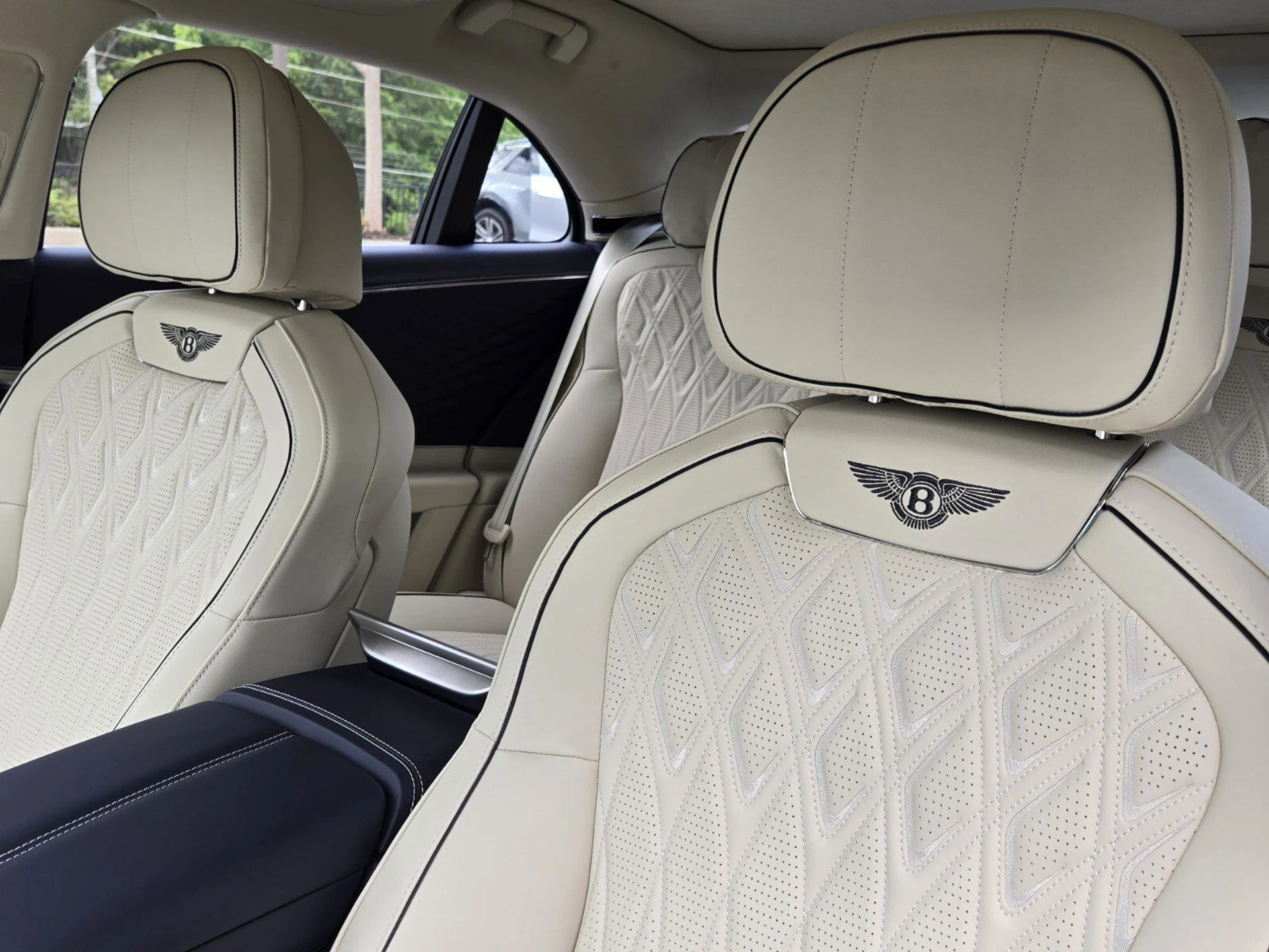 mph021_944300539_b25e32f69259f9963e5b4211b414e03bx_897c31f034