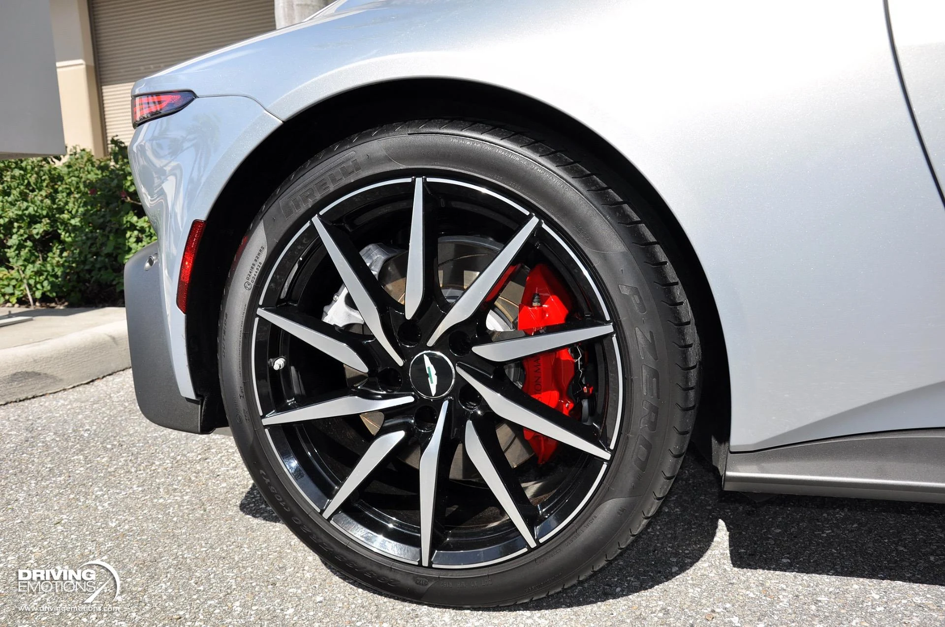 mph021_944356201_880_p22_l_eb683f710d