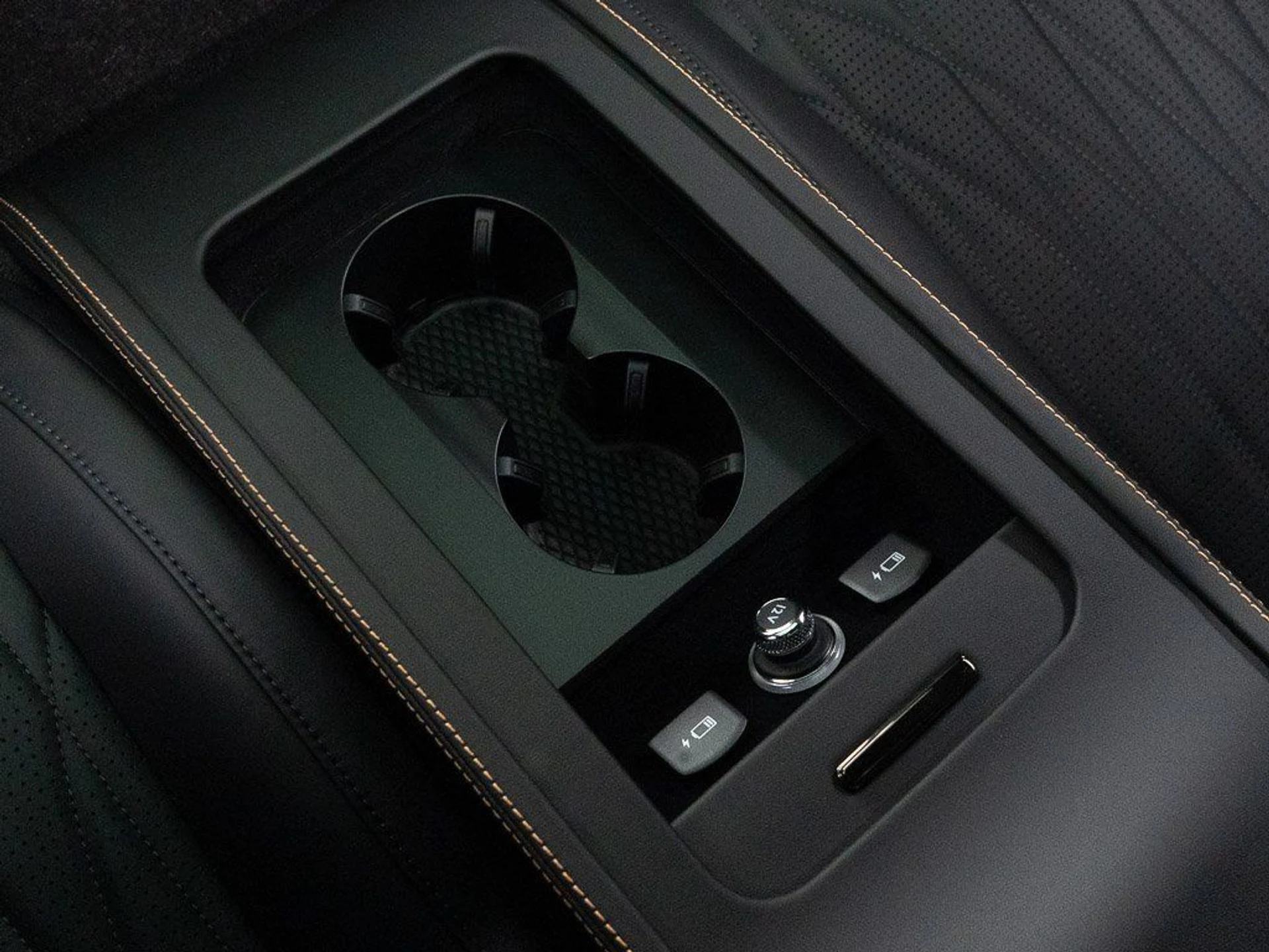 mph021_946256064_d6bd495bcb6bcc9e6791a28f3b1c4c23_1e275708d0