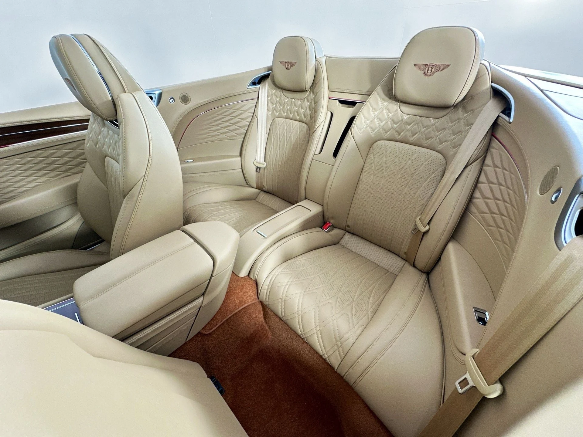 mph021_949183587_22_a80612bdf3