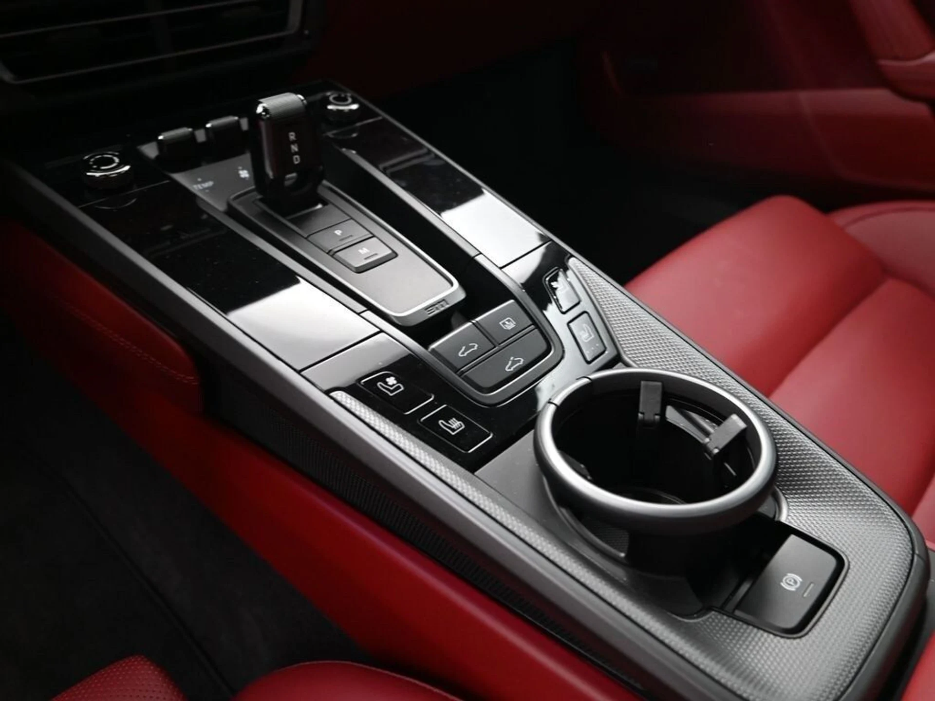 mph021_953931873_6404dac692b3b8213e3b8372bc162d36x_033d3f7b62