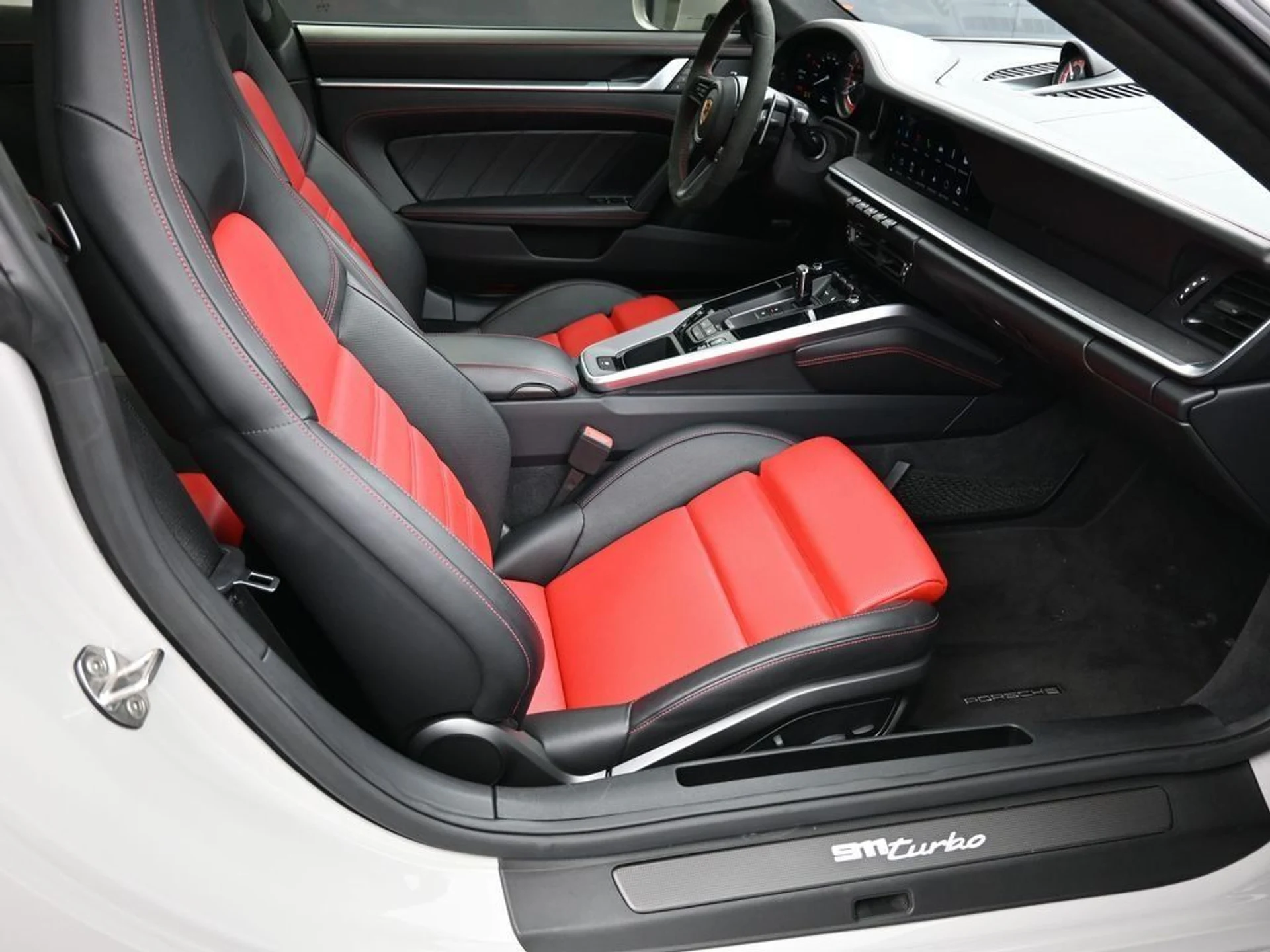 mph021_95404036_6cfb6a2e09eff6e30613eeffe0fbd6bb_326d77b077