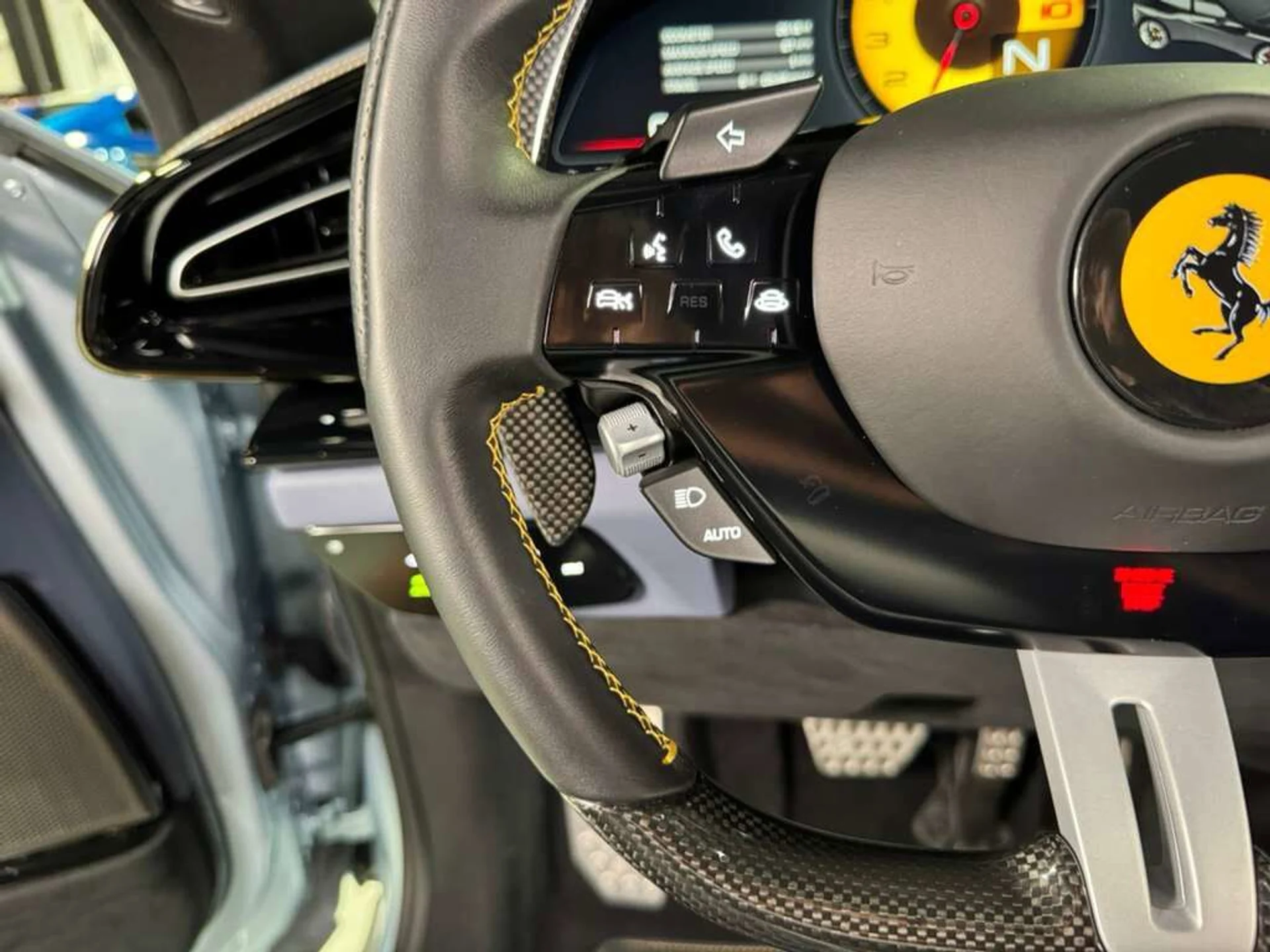 mph021_960209321_c5ea53fcbe8aff505a0395a472955730_d42482c893