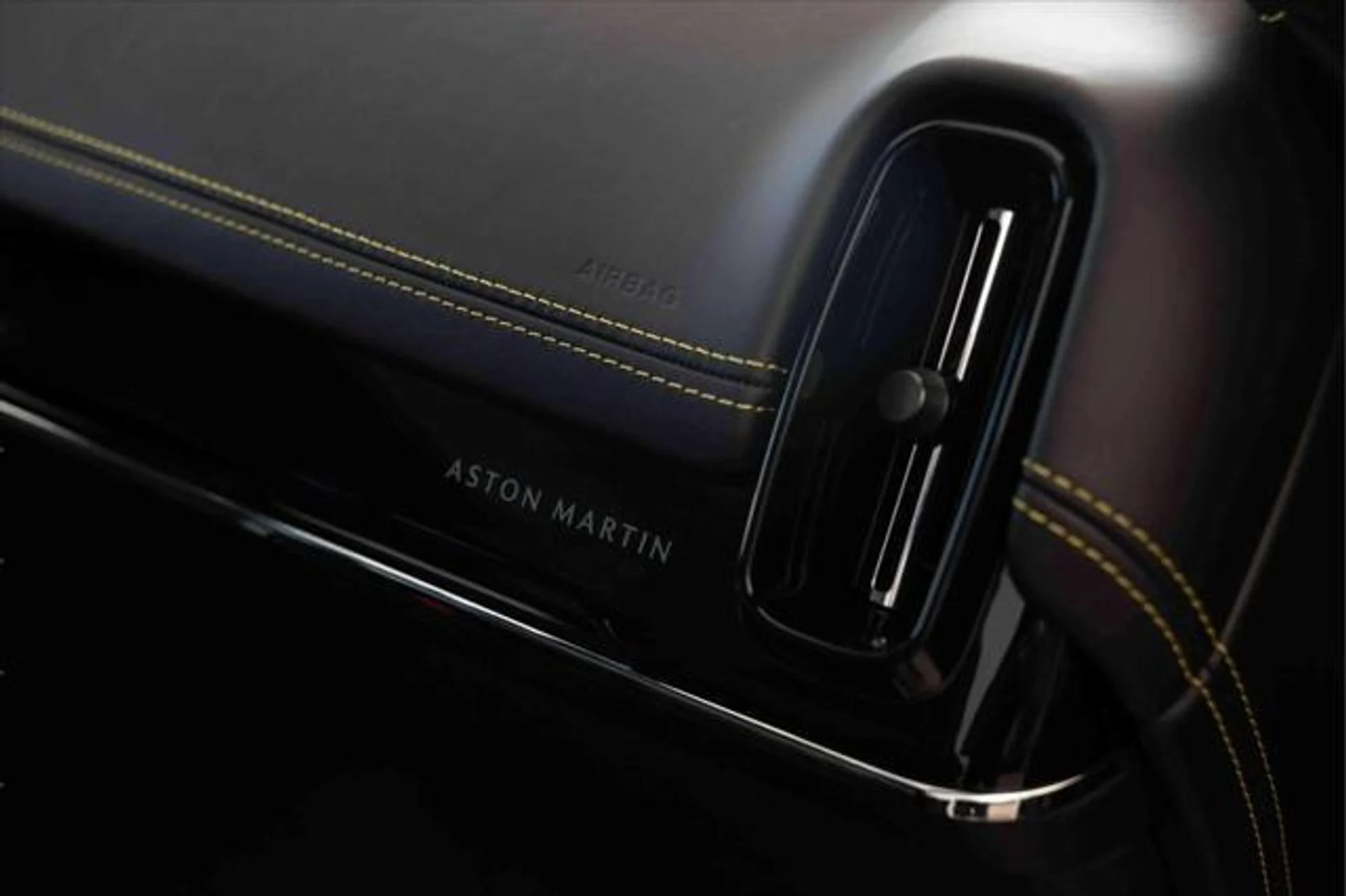 mph021_964758537_f_Qya8j_J2k_Aef_S_Ke_F_Ofx8yy_Cb_Hs_c30993e1b5