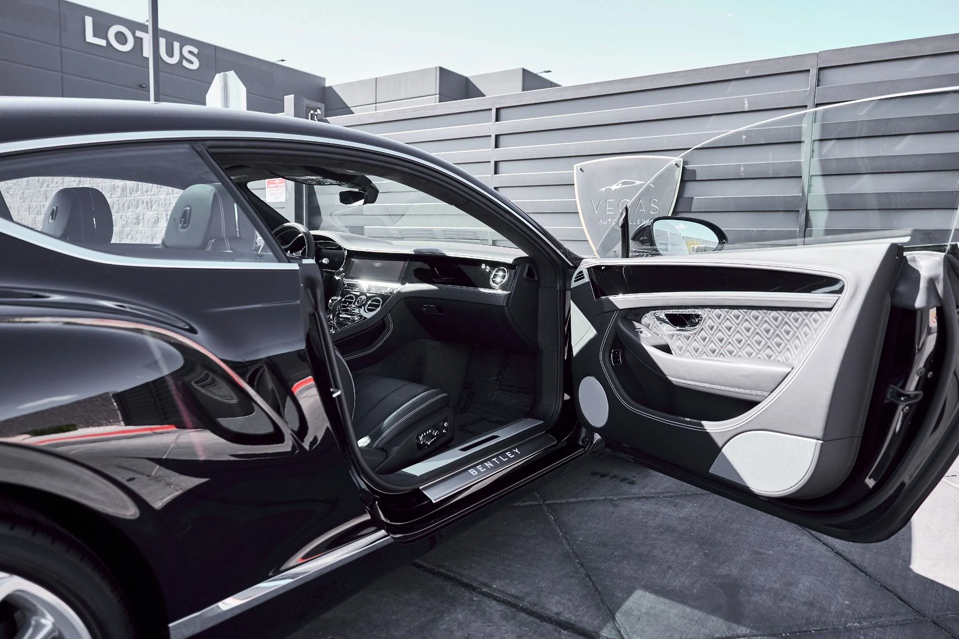 mph021_969367594_Used_2022_Bentley_Continental_GT_V8_1771381060_03c26b9908