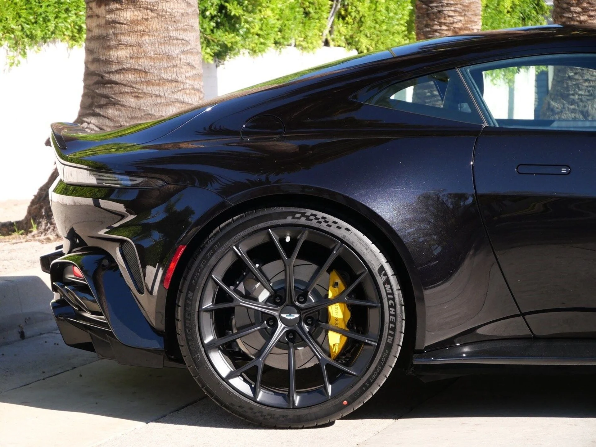 mph021_973289125_db22b029f96fe4873d685209374d078ex_385abbda3f