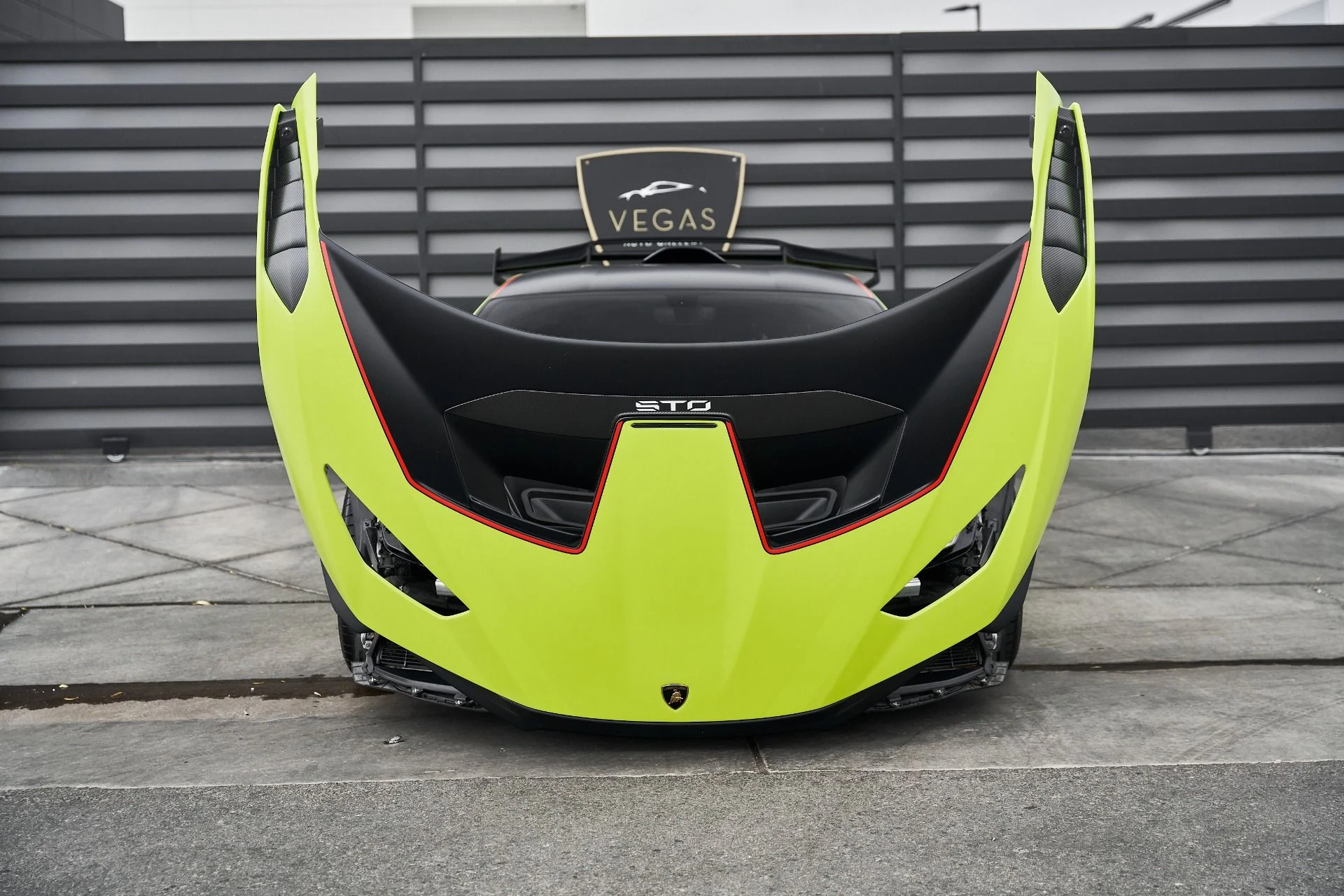 mph021_975604120_Used_2022_Lamborghini_Huracan_STO_Base_1771294568_026127c69d