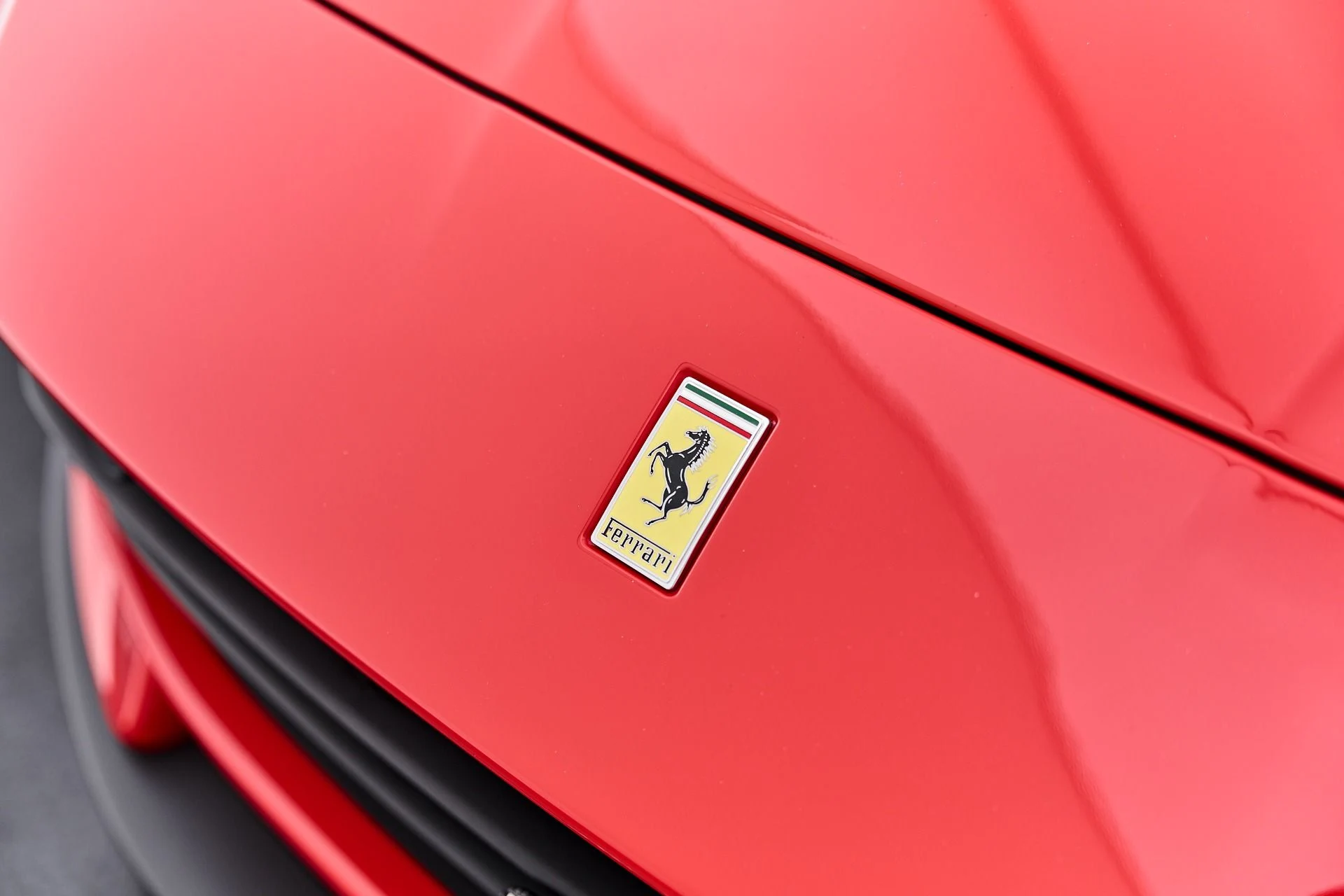 mph021_97728405_Used_2022_Ferrari_Portofino_M_Base_1790300279_5eefc86e9f