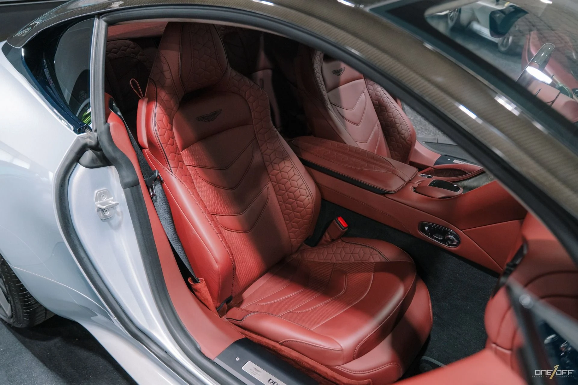 mph021_979619149_Used_2019_Aston_Martin_DBS_Superleggera_w_Carbon_Roof_Forged_Carbon_Interior_1781651614_dfa8a0ae71