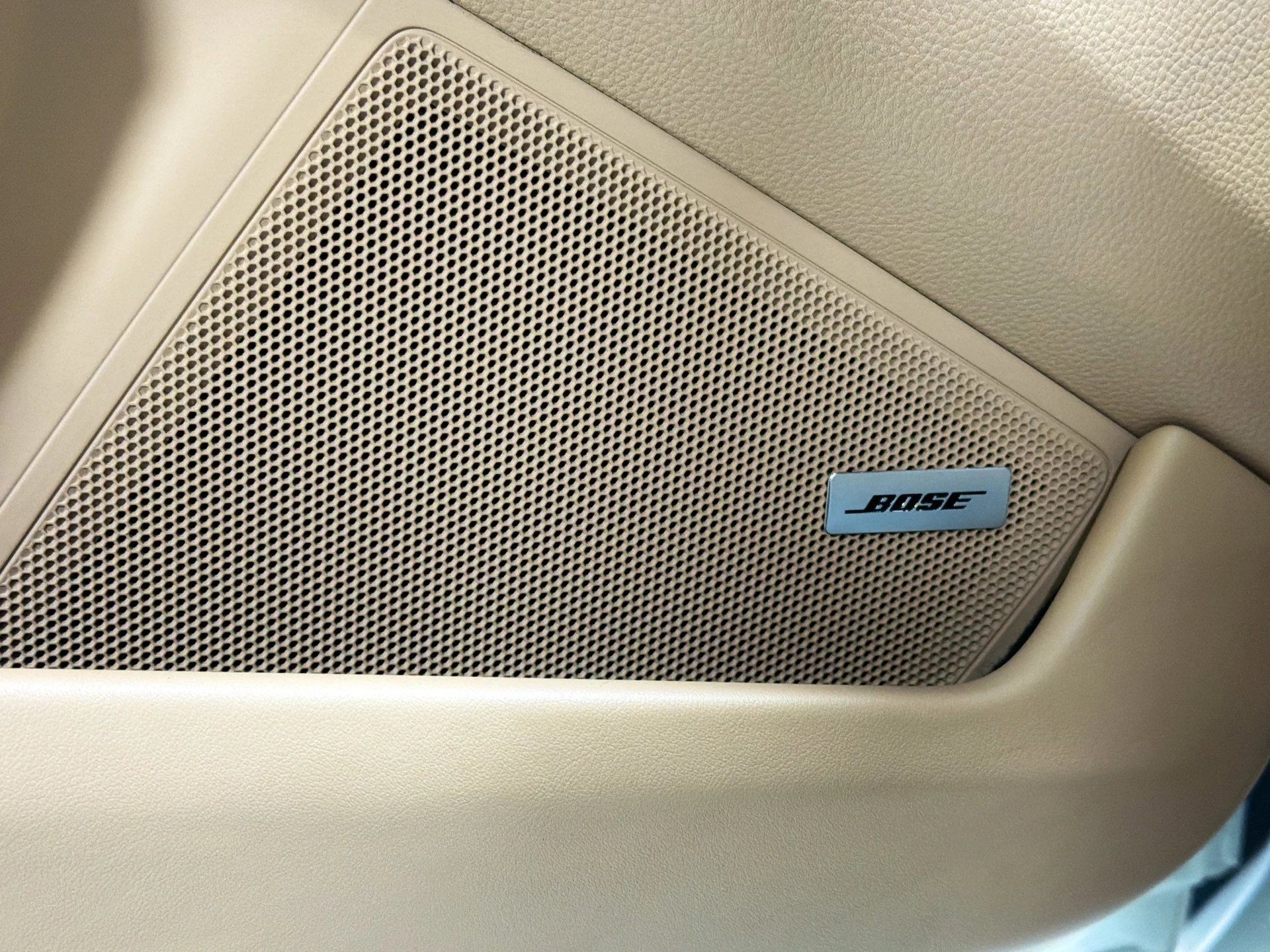 mph021_981943245_be7d7559f1c566cef5b3835ac6717665_79de455566