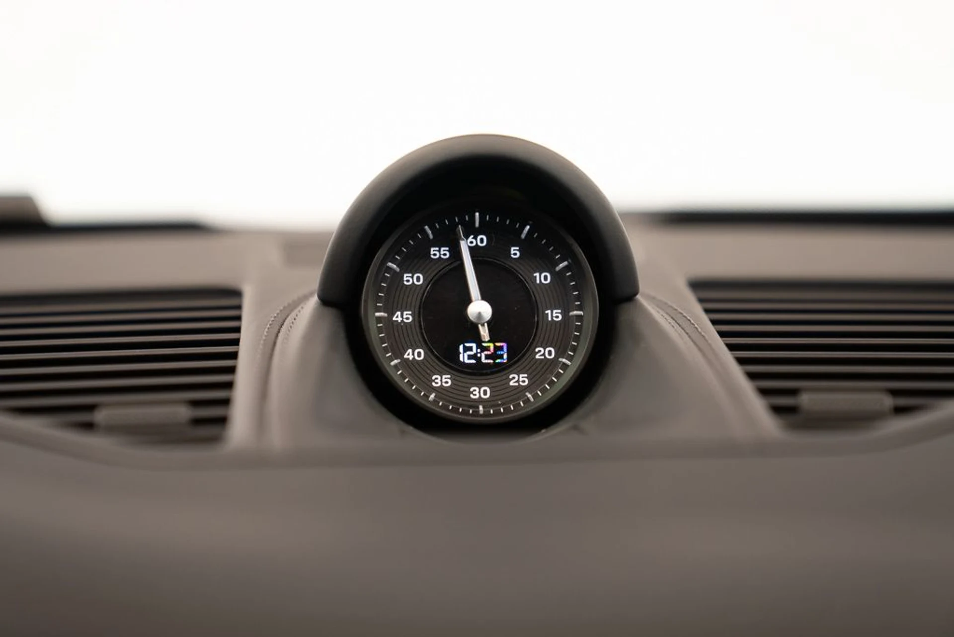 mph021_98222082_porsche_911_2026_jpg_v_1775165756_64f88bff30