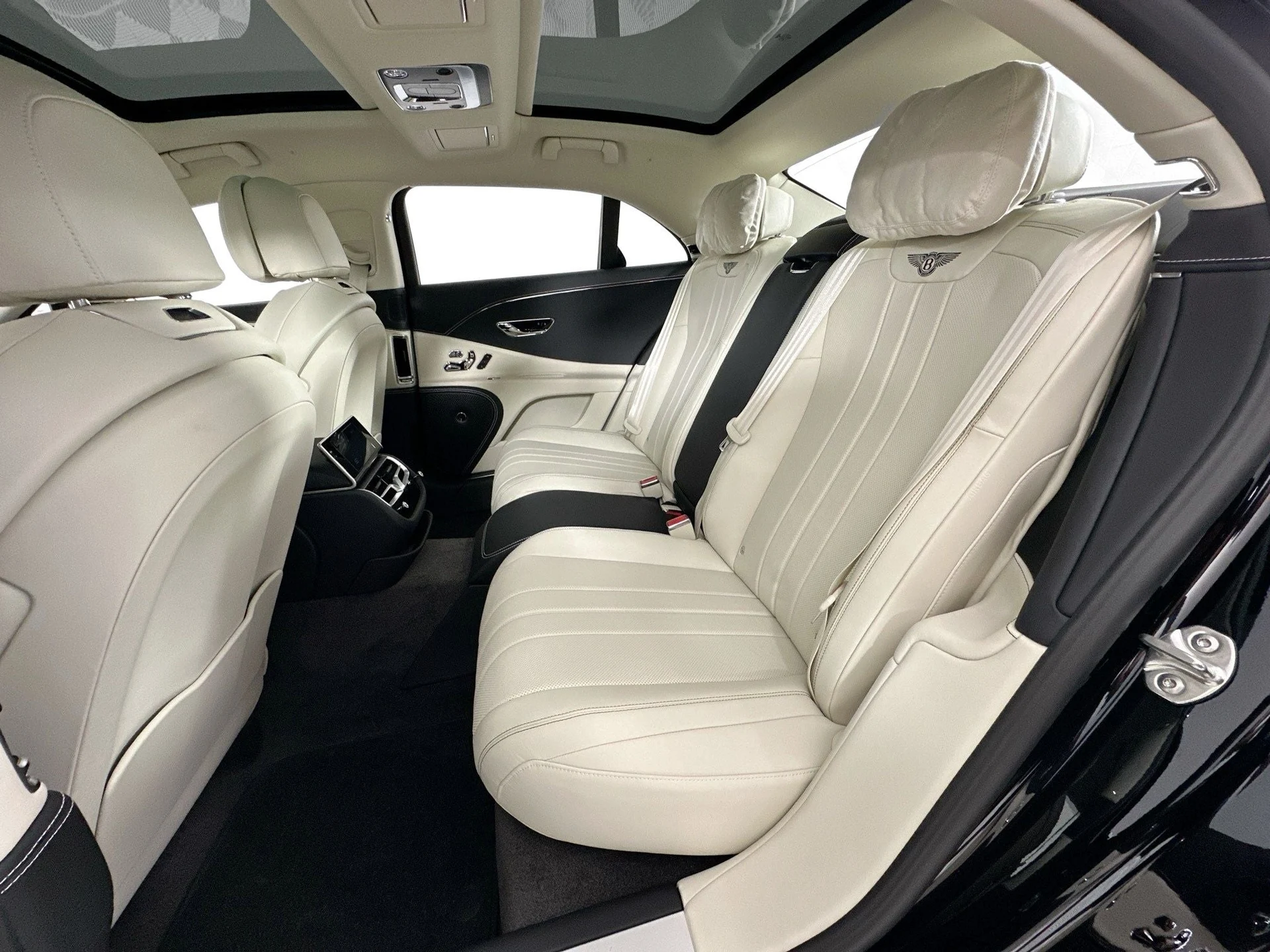 mph021_986913210_22_c9367e61d6