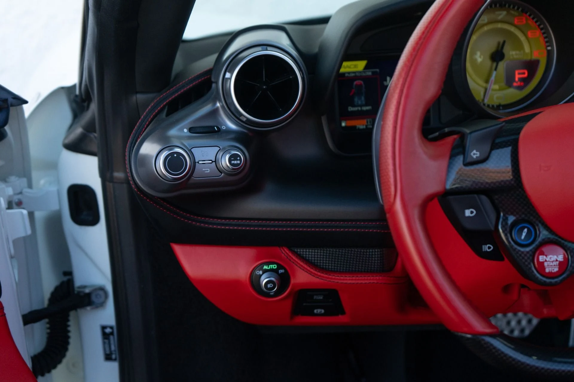 mph021_989850422_Used_2023_Ferrari_F8_Spider_1765825139_8de987dee4