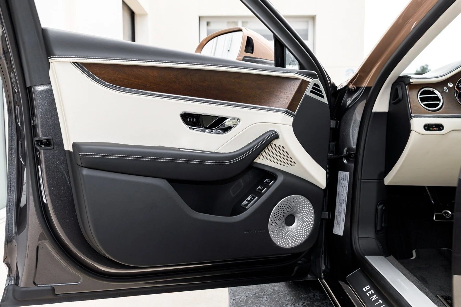 mph021_995995847_b6ed7d2214da522f8d14857359412828x_d099c7ae02