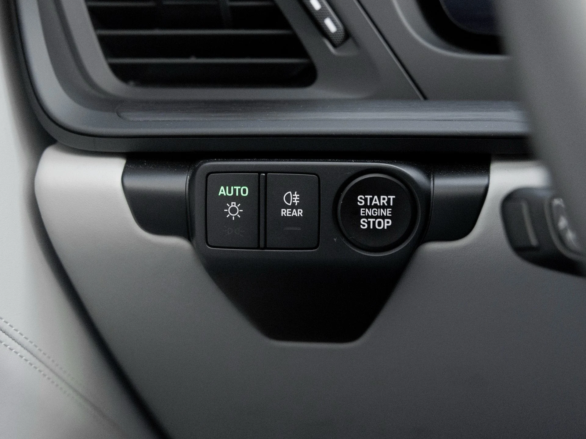 mph021_998865725_22_96ecb5e13e